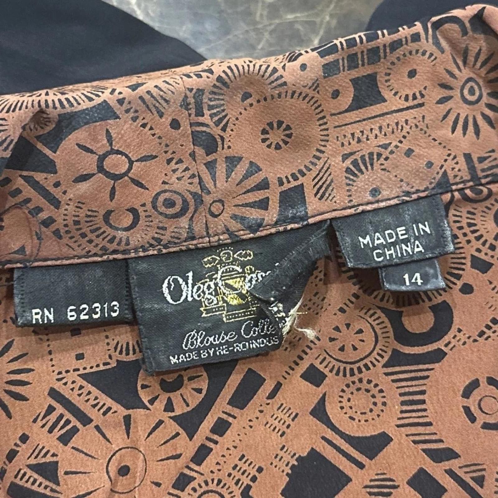 Oleg Cassini Tan and black vintage silk scarf accessories Size L / US 10 / IT 46 - 5 Thumbnail