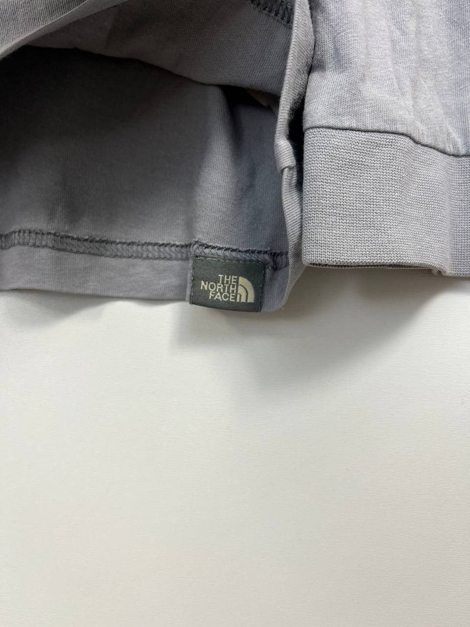The North Face The North Face Mens Grey Long Sleeve T Shirt Casual Size L Size US L / EU 52-54 / 3 - 4 Thumbnail