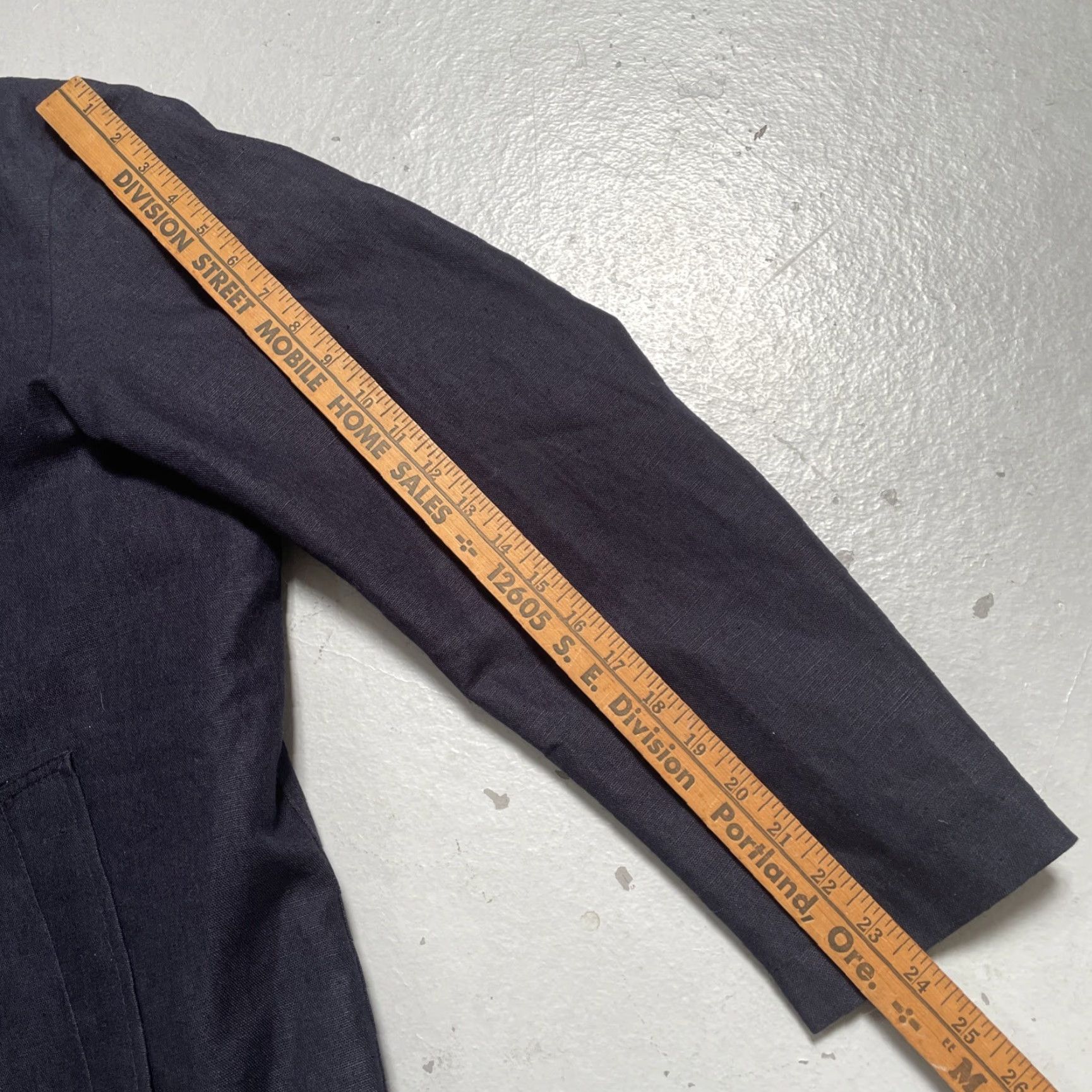 Vetra Vetra Cotton Linen Quilted Work French Chore Coat Trench Indigo Made France 48 Linen Quilted Trench Coat Unisex Adults Navy Blue 48 France Size US M / EU 48-50 / 2 - 6 Thumbnail