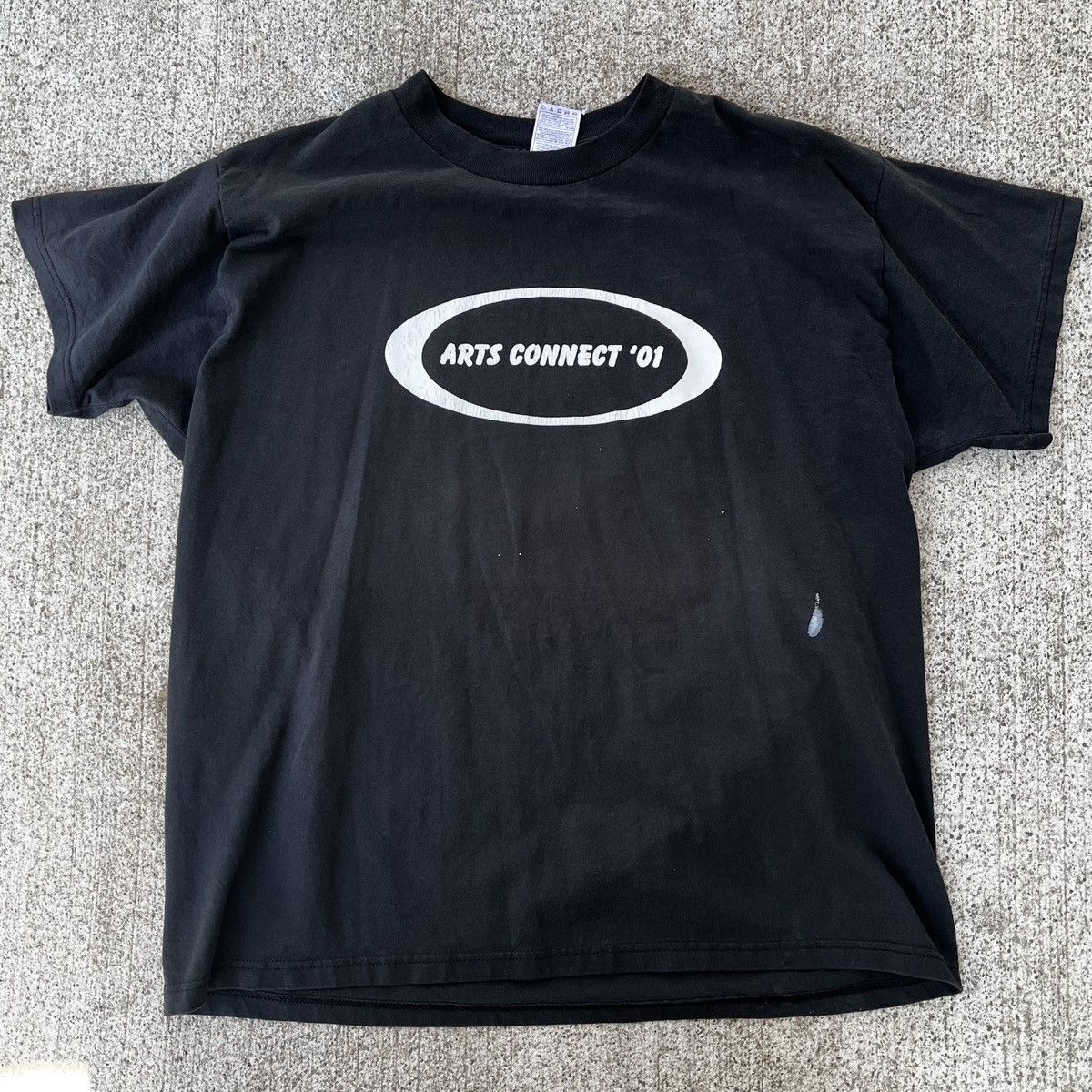 Vintage Vintage 2001 Arts Connect '01 Black T-Shirt XL Size US XL / EU 56 / 4 - 1 Thumbnail