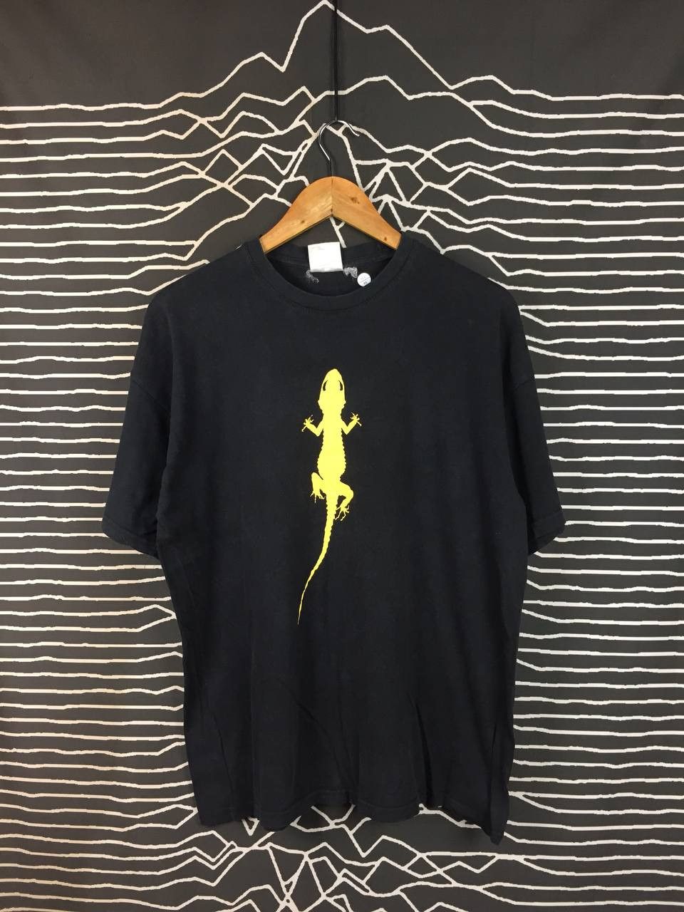Vintage Vtg B&C European Style Tako Lizard Cyber Aesthetic Tee Size US L / EU 52-54 / 3 - 2 Thumbnail
