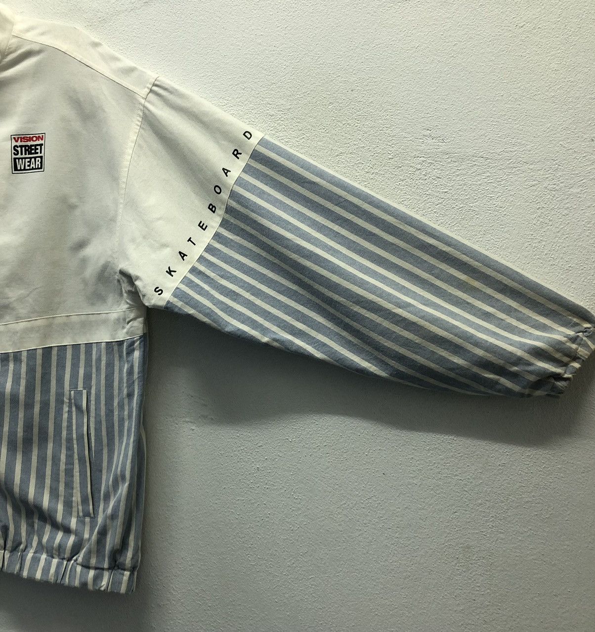 Vision Streetwear Vintage Vision Street Wear Striped Zip-Up Jacket – Size M Size US M / EU 48-50 / 2 - 7 Thumbnail