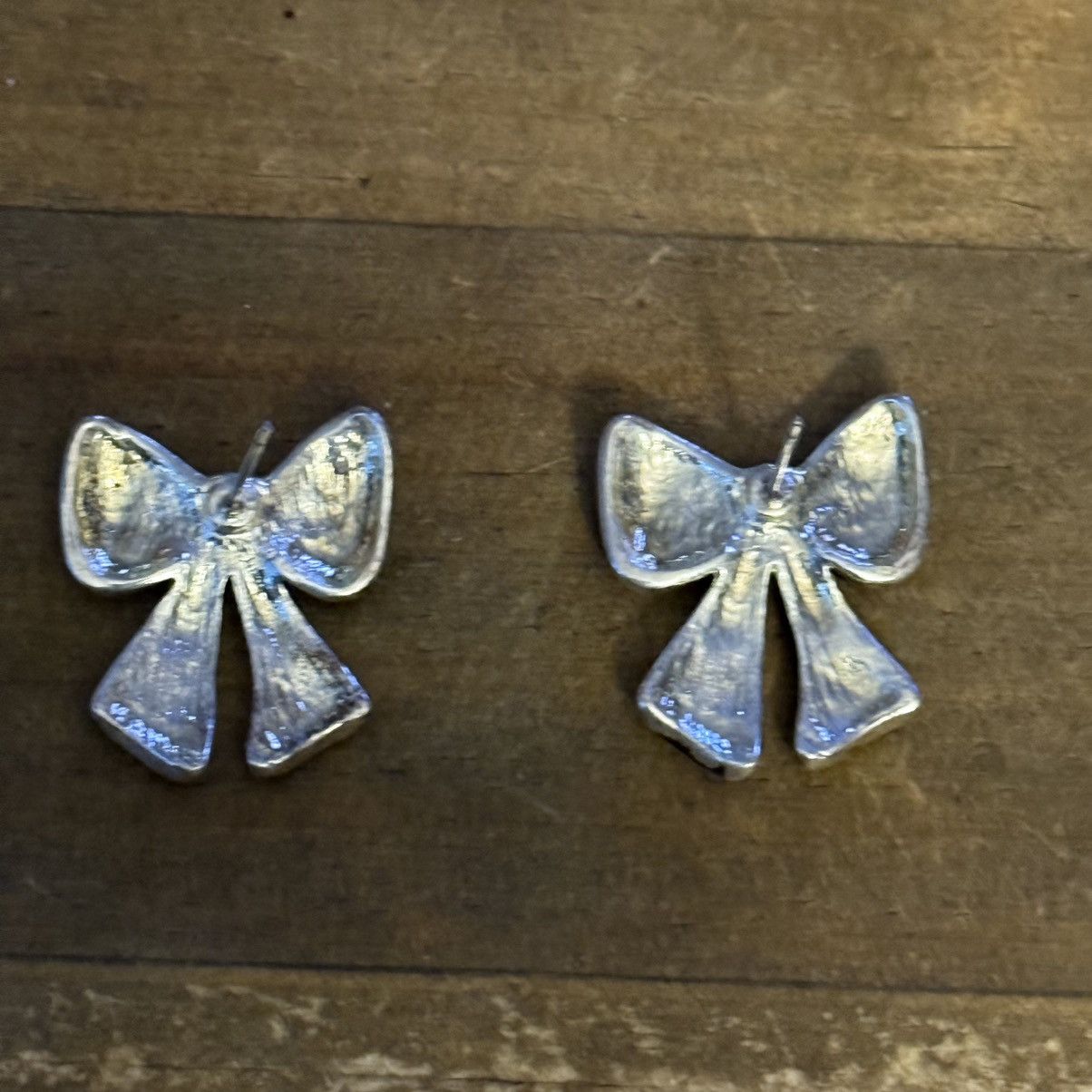 Other Silver tone red rhinestone bow post earrings Size ONE SIZE - 4 Thumbnail