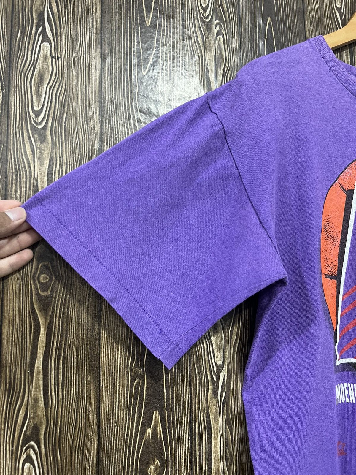 NBA × Vintage Vintage 90s Phoenix Suns NBA OG Logo Tshirt Size US L / EU 52-54 / 3 - 5 Thumbnail