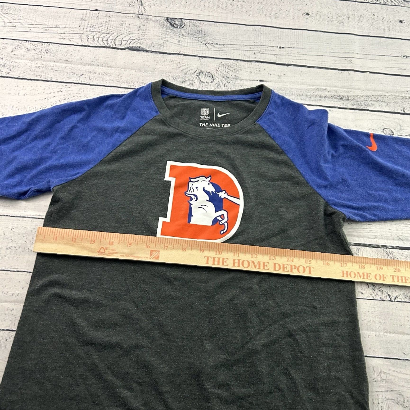Nike Nike Athletic T-Shirt Denver Broncos 3/4 Sleeve Women’s Medium Gray Blue Shirt Womens Nike T-Shirt Broncos 90s? Size M / US 6-8 / IT 42-44 - 4 Thumbnail
