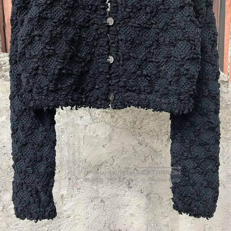 Chanel CHANEL Black Cropped Jacket for Women . Size XXS / US 00 / IT 34 - 4 Thumbnail