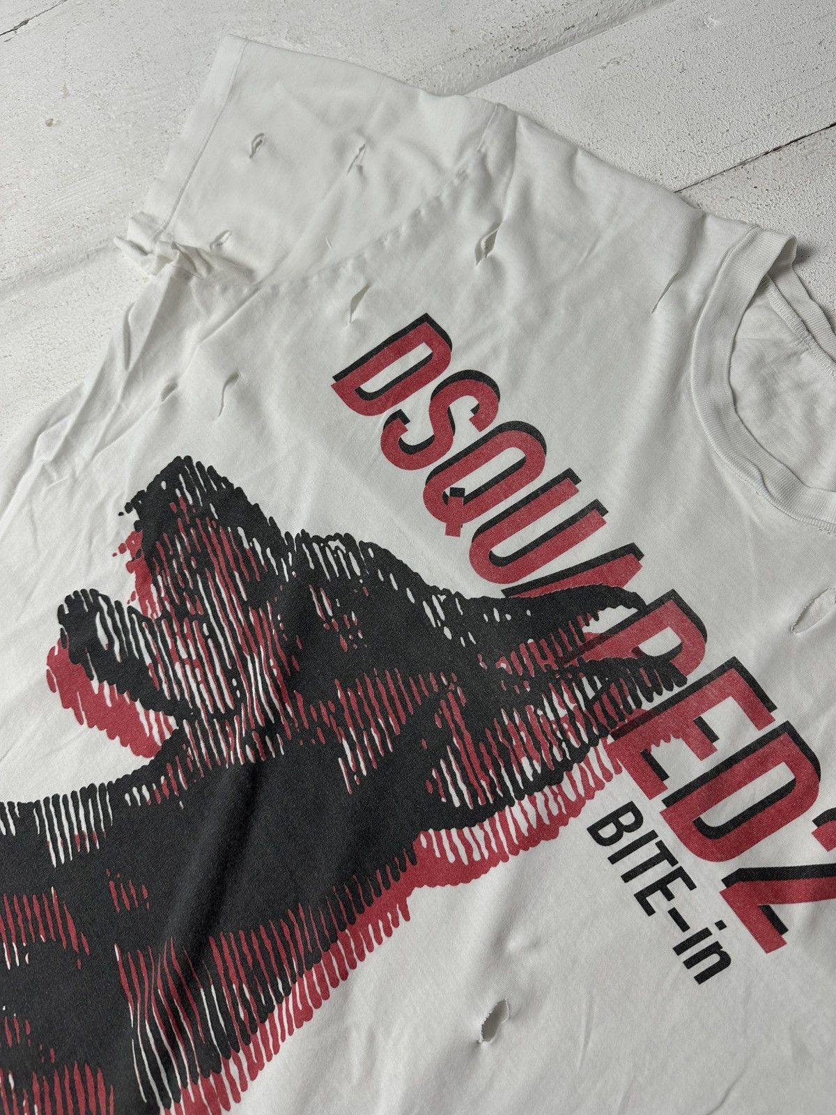 Dsquared2 🚨 Dsquared 2 DISTRESSED BIG LOGO MEN T-SHIRT SHORT SLEEVE Size US XL / EU 56 / 4 - 5 Thumbnail