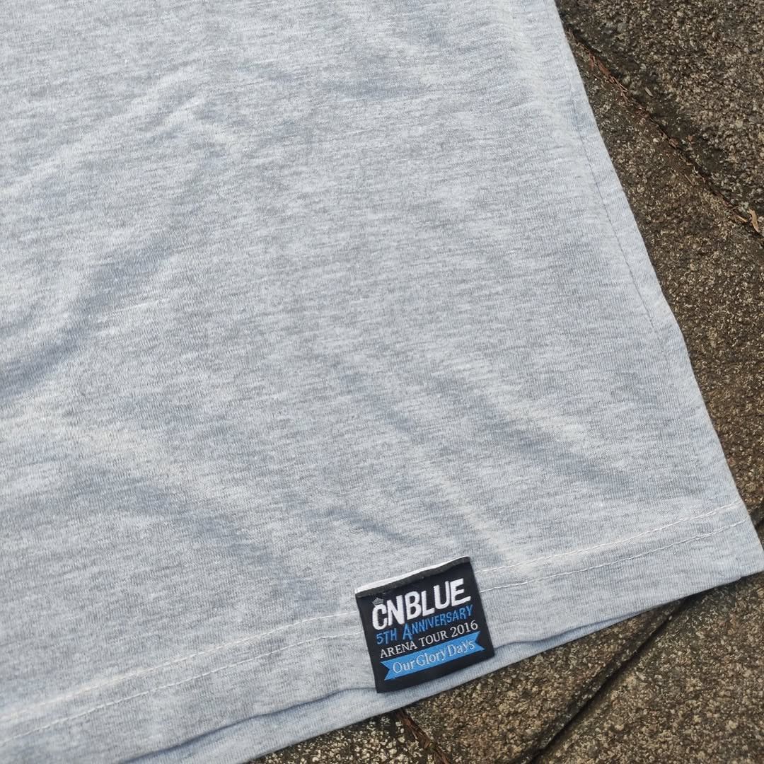 Band Tees CNBLUE 5th Anniversary Japan Tour 2016 Size US L / EU 52-54 / 3 - 3 Thumbnail