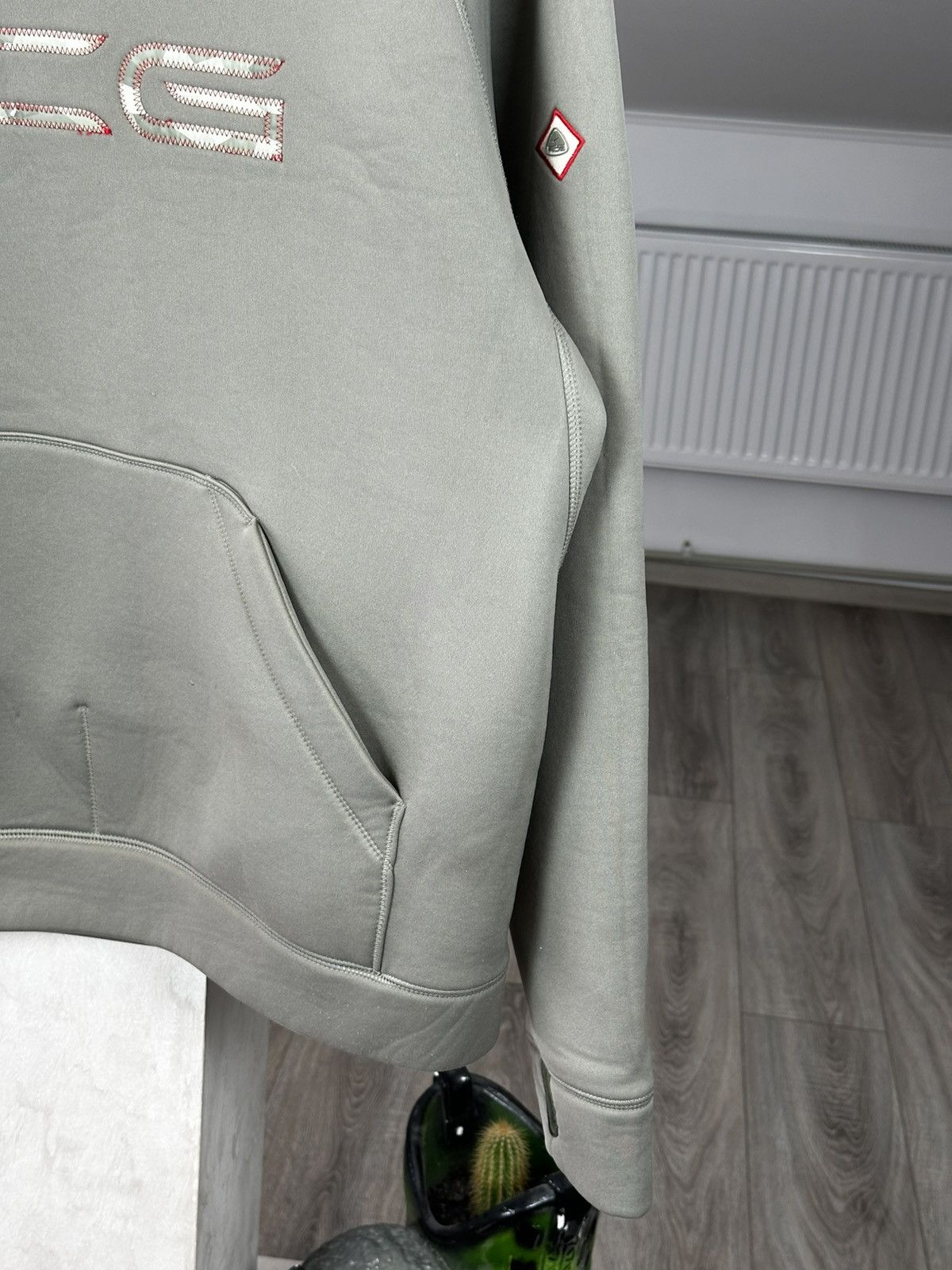 Vintage Vintage Nike ACG Hoodie Ninja Big Logo Gorpcore 2000s Y2K Size US L / EU 52-54 / 3 - 5 Thumbnail