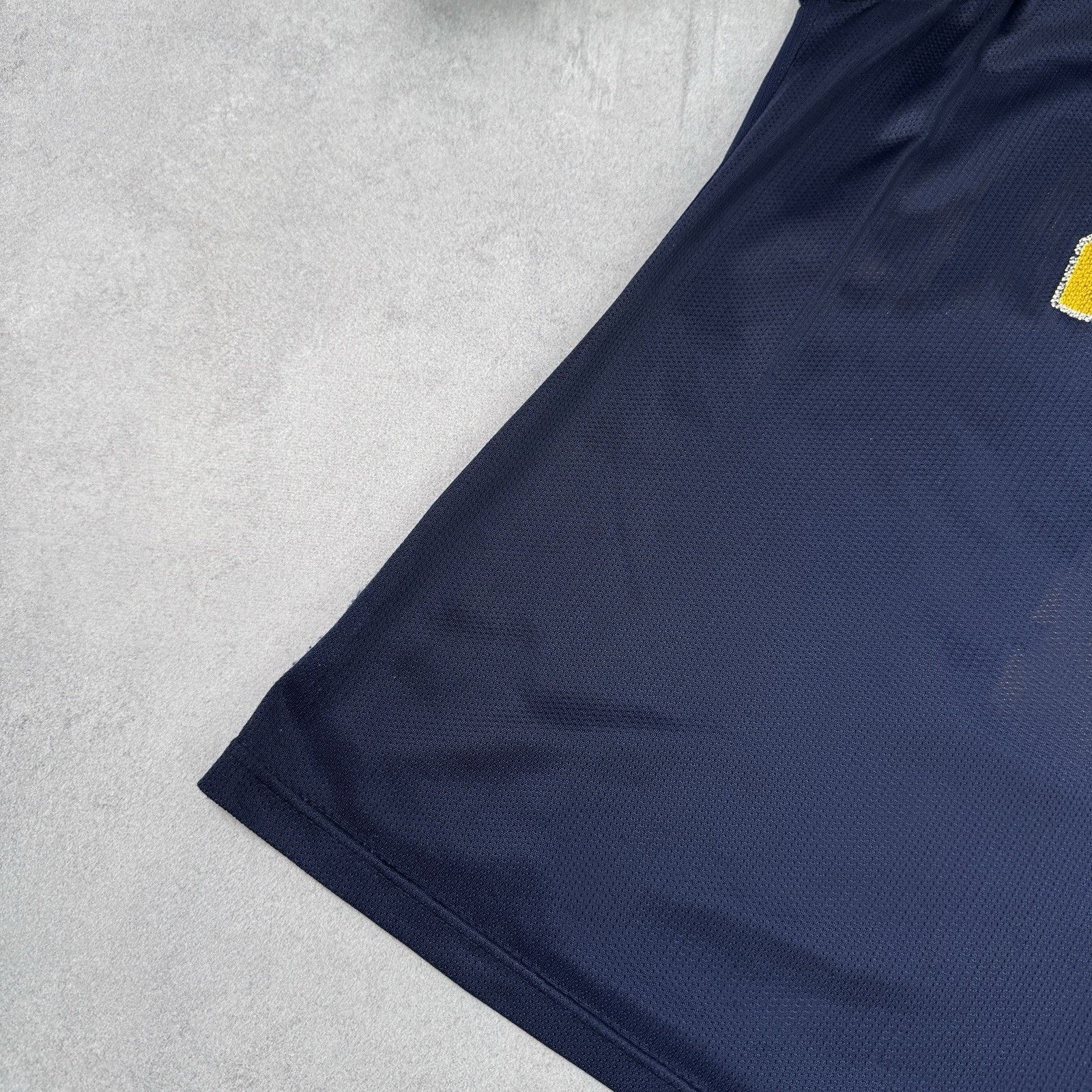 Champion Chris Webber University of Michigan Champion Basketball Size US S / EU 44-46 / 1 - 21 Thumbnail