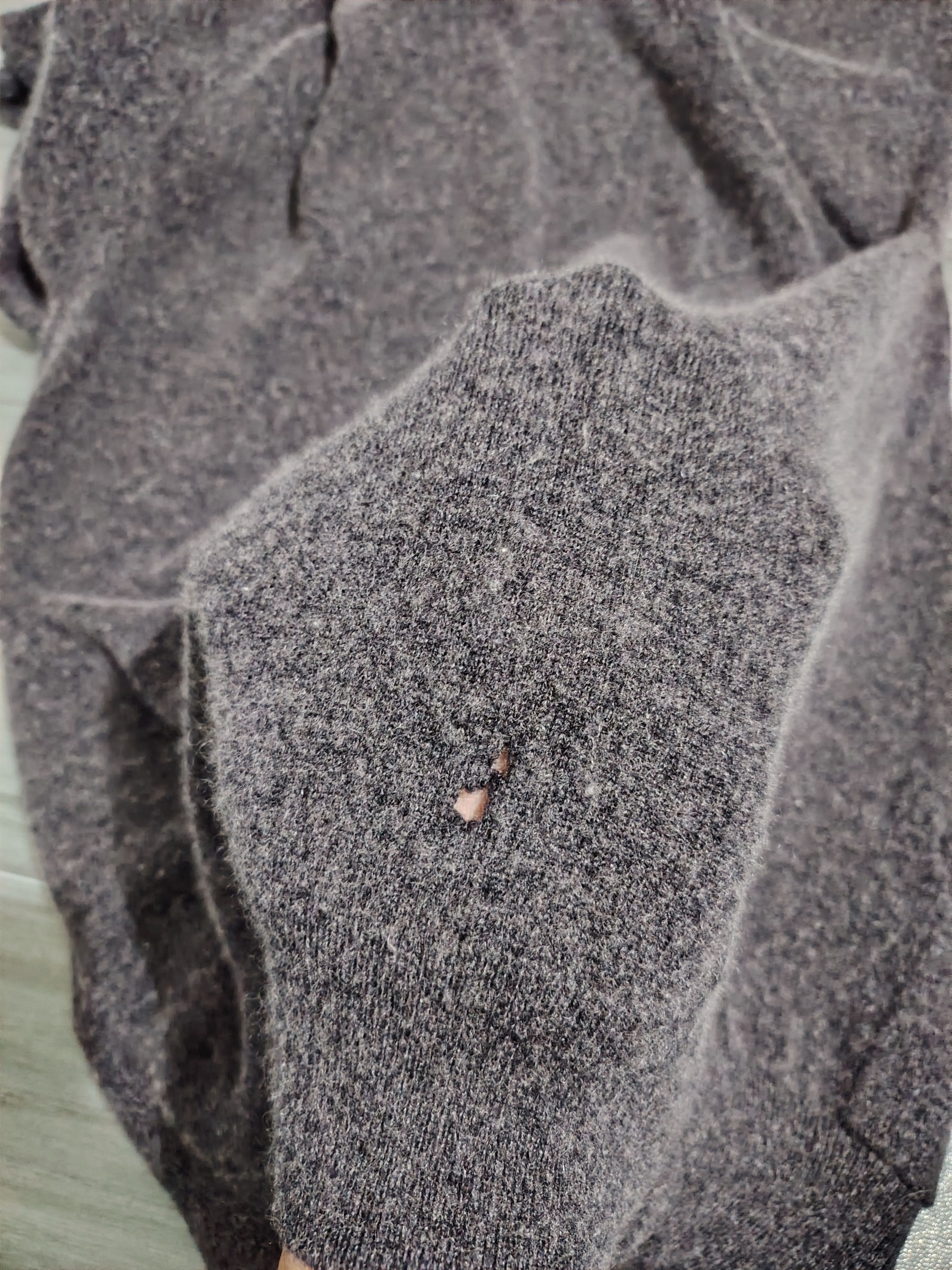 Alexander McQueen ALEXANDER MCQUEEN - Cashmere Hoodie Jacket Size US S / EU 44-46 / 1 - 9 Thumbnail