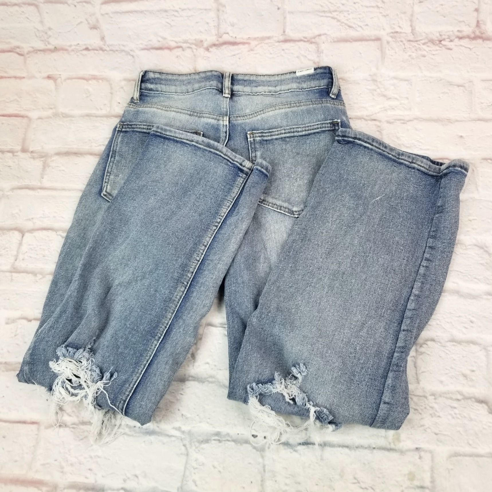 Almost Famous VINTAGE Almost Famous Womens Jeans Size 3 Denim High Rise Light Wash Distressed Size 26" / US 2 / IT 38 - 4 Thumbnail
