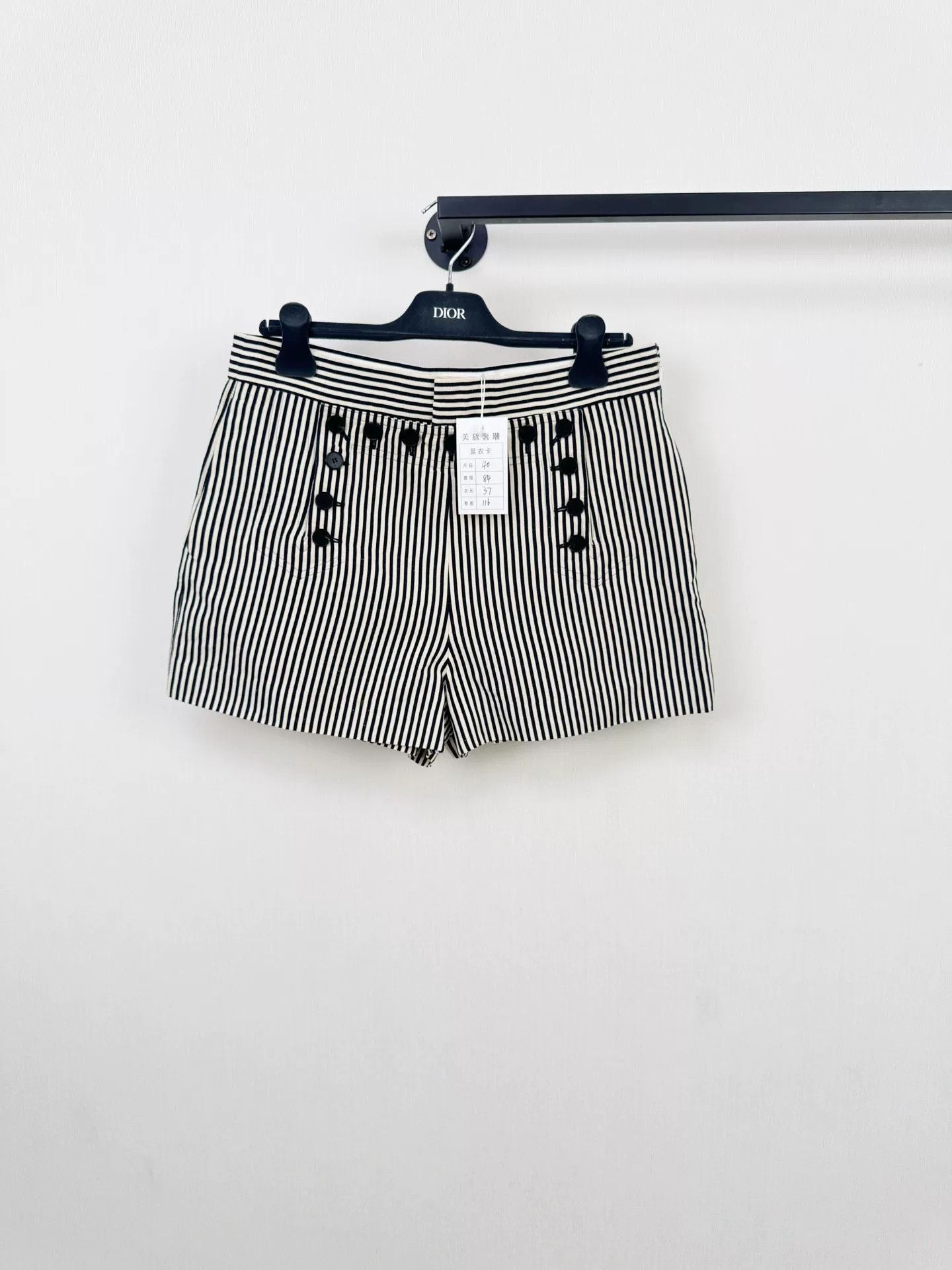 Dior Dior Pleated Shorts Size US 28 / EU 44 - 1 Thumbnail