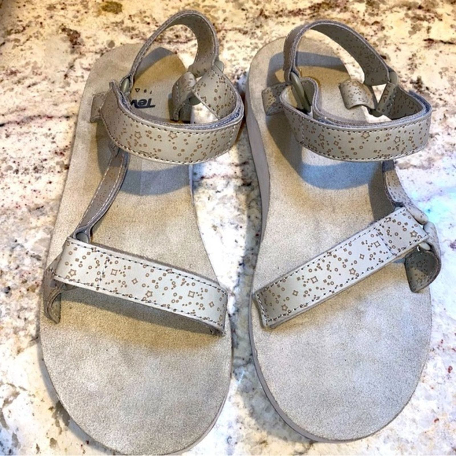 Teva TEVA Womens $116 Leather Sanborn Universal Star Sandal Gry 9 Size US 9 / IT 39 - 2 Thumbnail