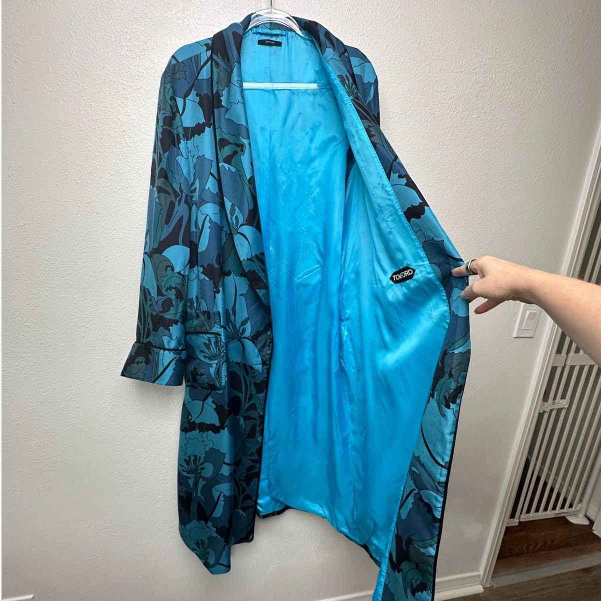 Tom Ford Tom Ford Floral Silk Twill Robe Blue/Teal Men M Tassel Belt Size US M / EU 48-50 / 2 - 7 Thumbnail