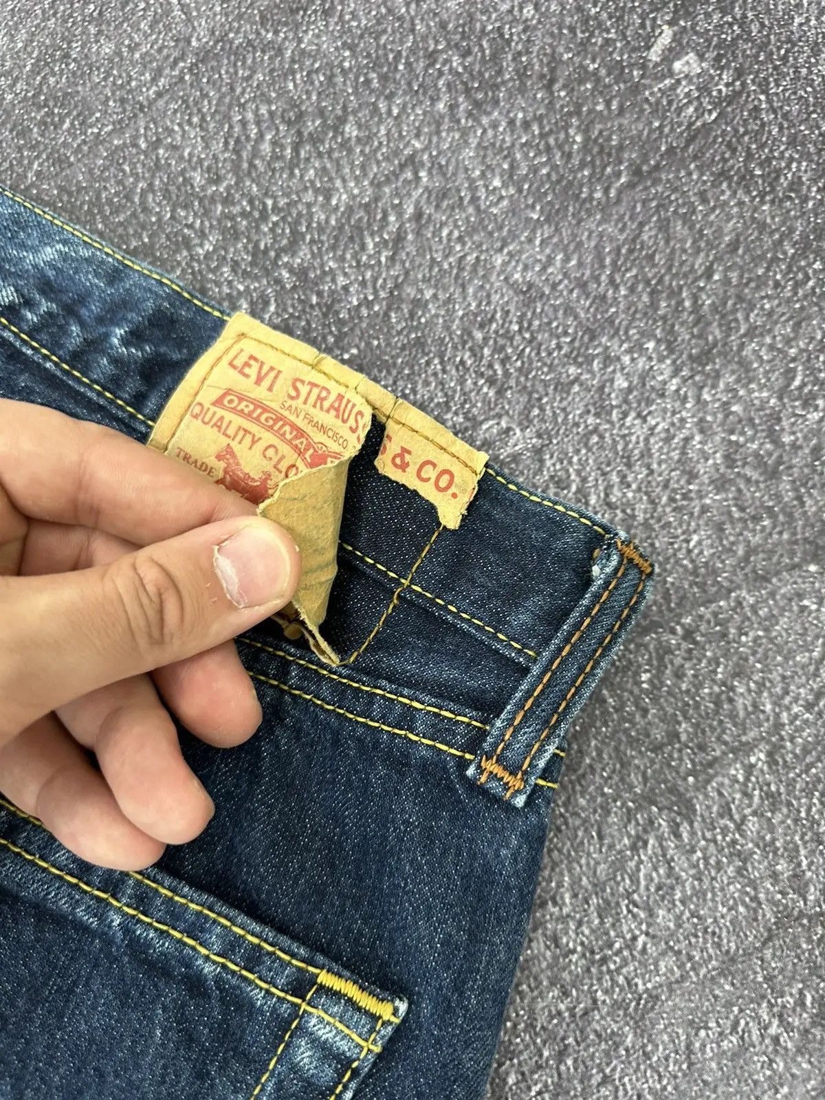 Levi's × Vintage Vintage Levi’s 501 Straight Fit Faded Blue Denim Jeans Size US 38 / EU 54 - 7 Thumbnail