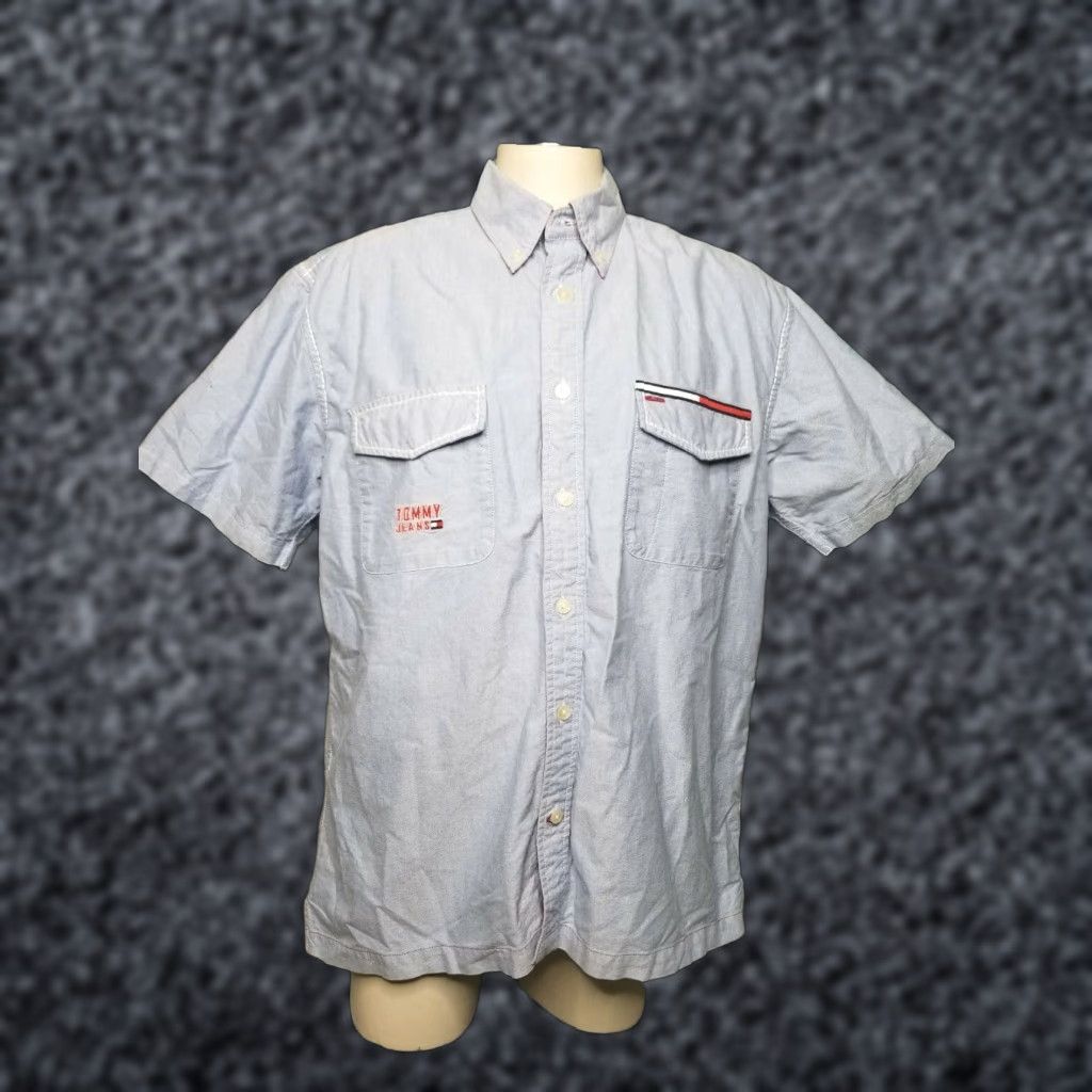 Tommy Hilfiger VINTAGE Tommy Hilfiger Denim Button-Down Shirt Mens L Logo Embroidered Flag 100% Cotton Blue Denim Size US L / EU 52-54 / 3 - 1 Thumbnail