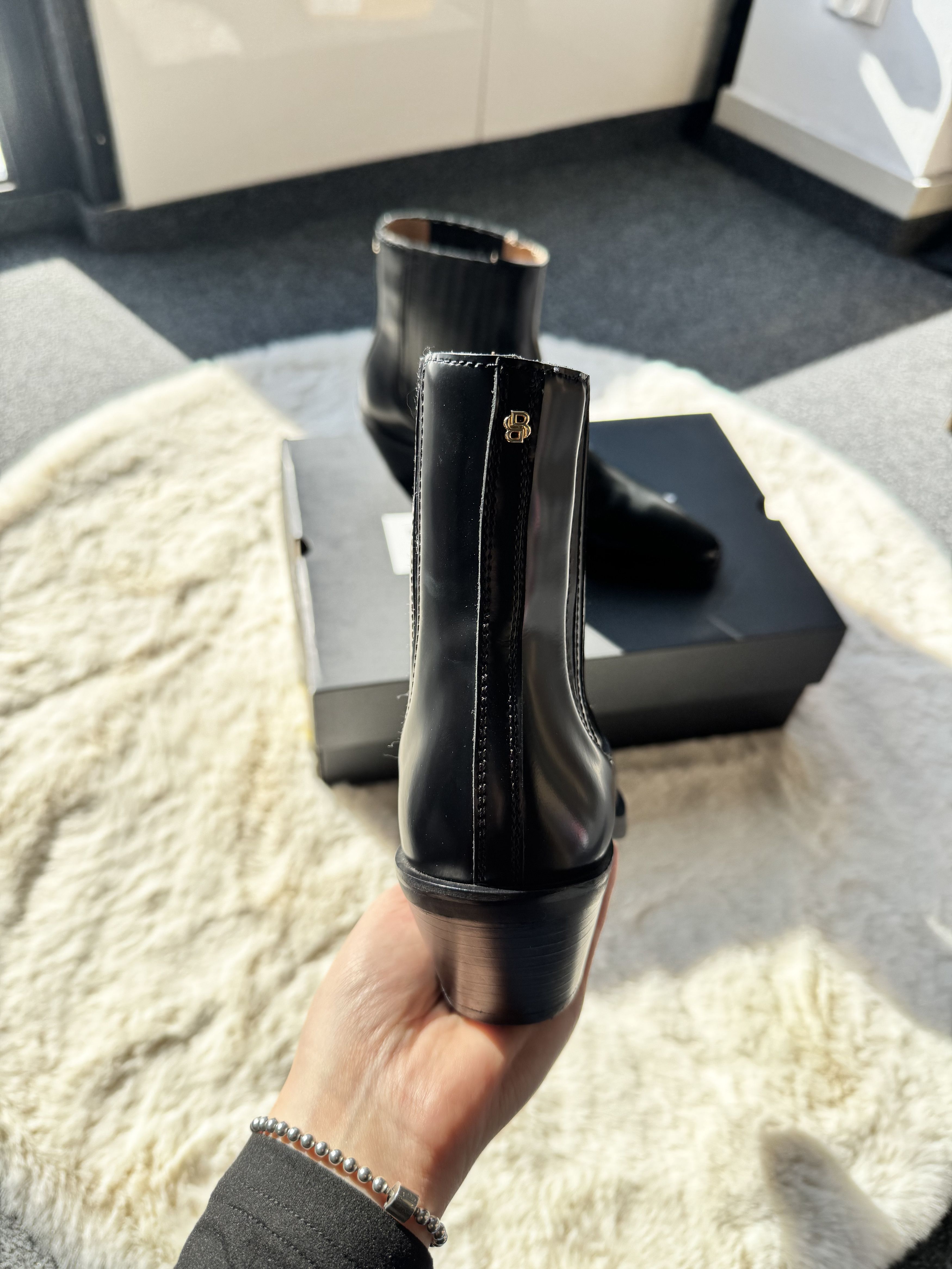 Hugo Boss BOSS Niara EU 39 black leather ankle cowboy boots Size US 9 / IT 39 - 3 Thumbnail