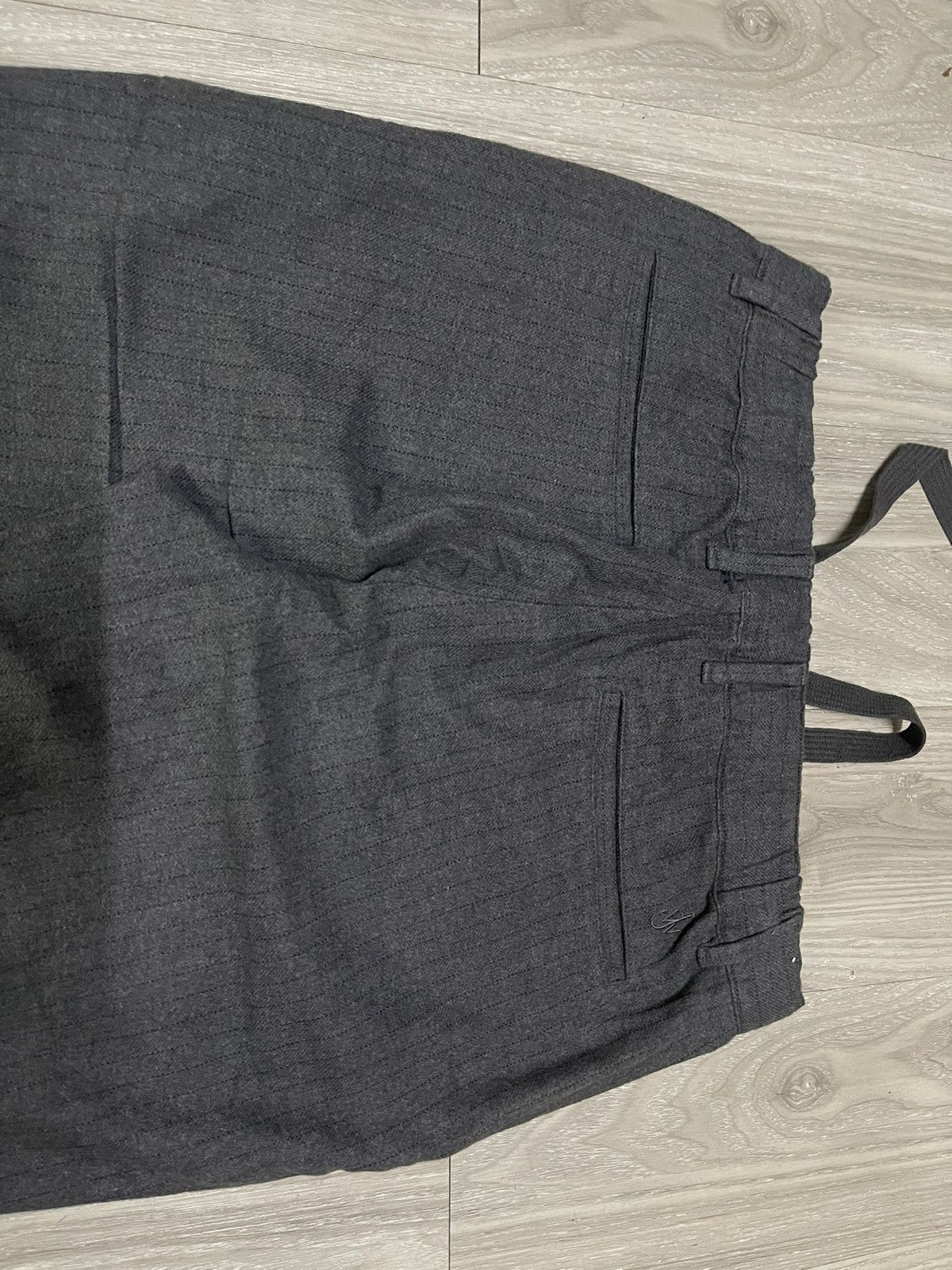 JW Anderson × Uniqlo Uniqlo x JW Anderson Tapared Pants Size US 30 / EU 46 - 8 Thumbnail