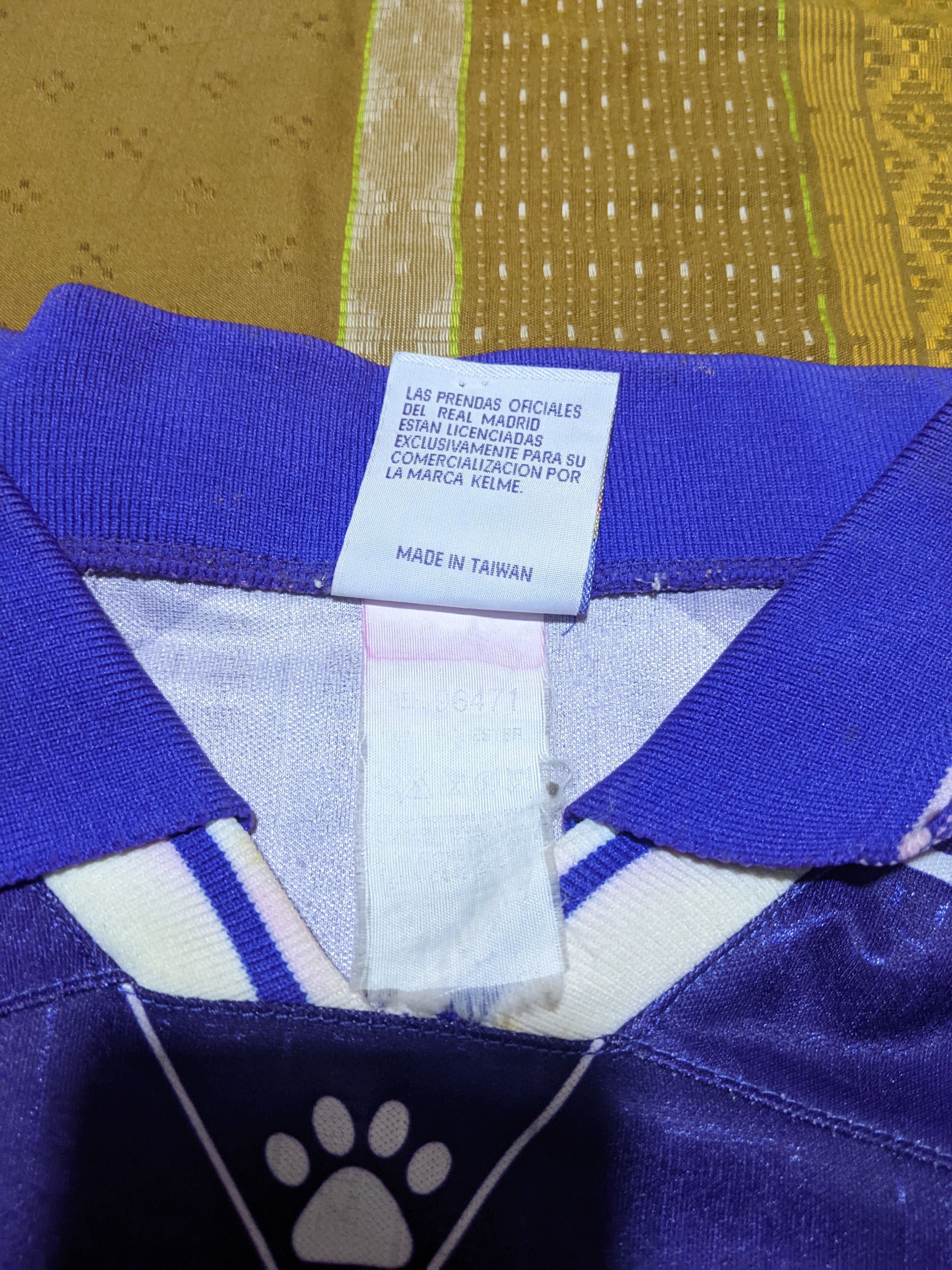 Vintage Kelme REAL MADRID 1996 away Jersey football shirt Size US XL / EU 56 / 4 - 6 Thumbnail