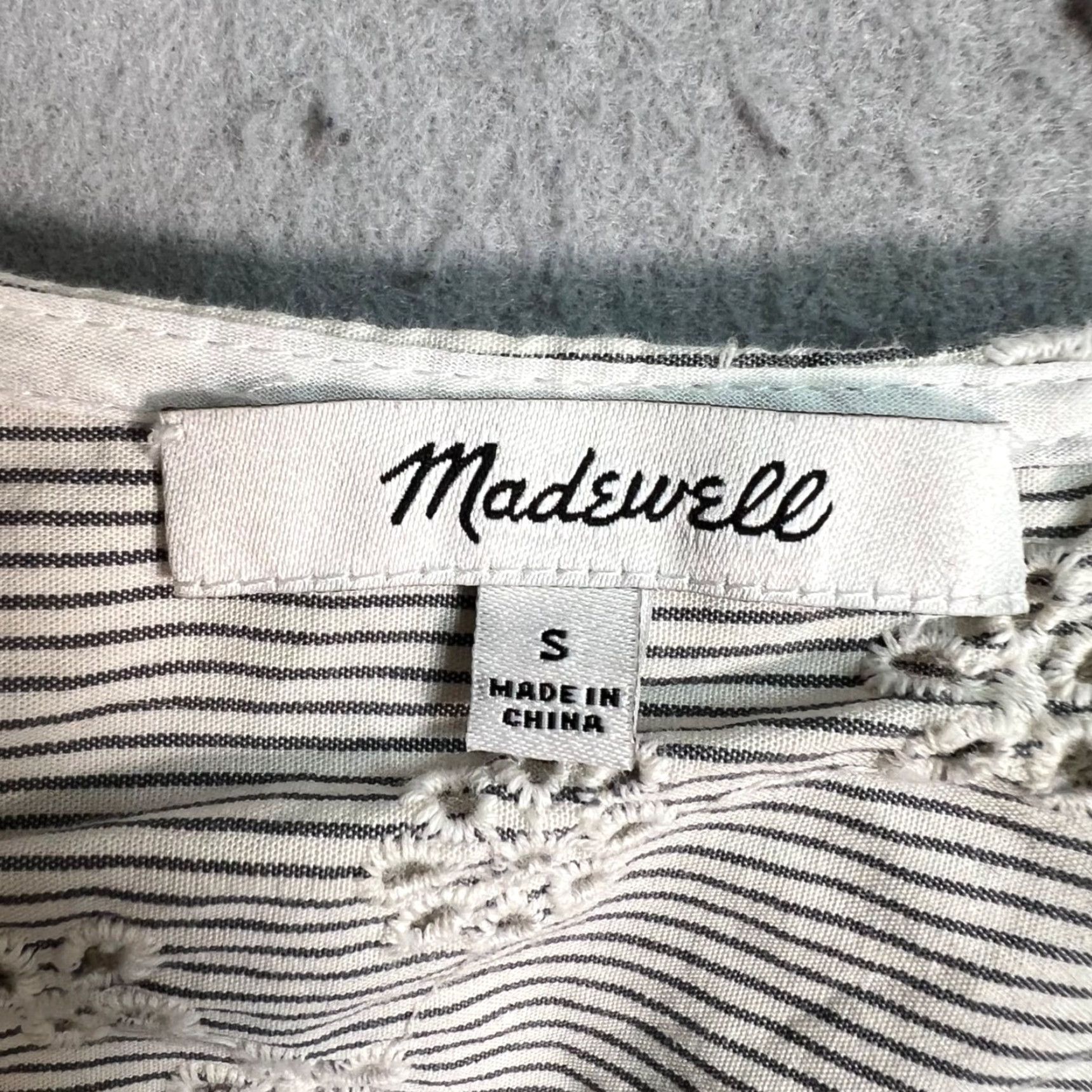 Madewell Madewell Embroidered Striped Puff-Sleeve Mini Dress Smocked Waist Button Front Size S / US 4 / IT 40 - 3 Thumbnail