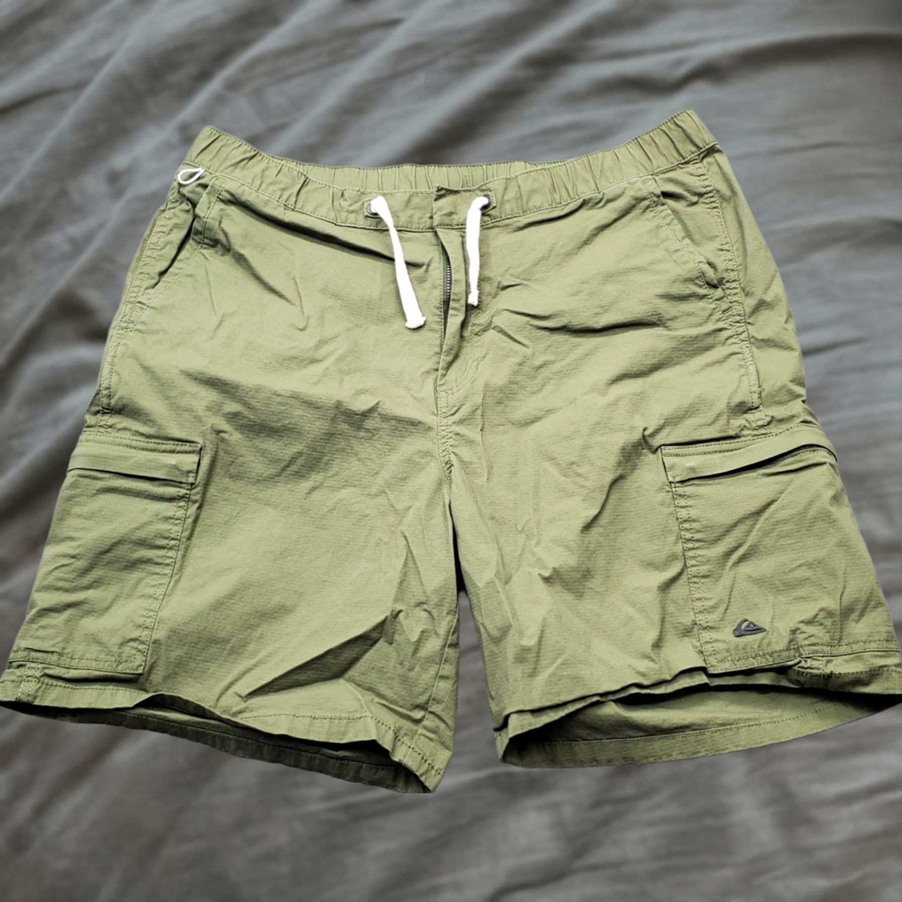 Quiksilver Quiksilver Cargo Shorts Mens L Green Casual Athletic Fit Drawstring Waist Size US 33 - 1 Thumbnail