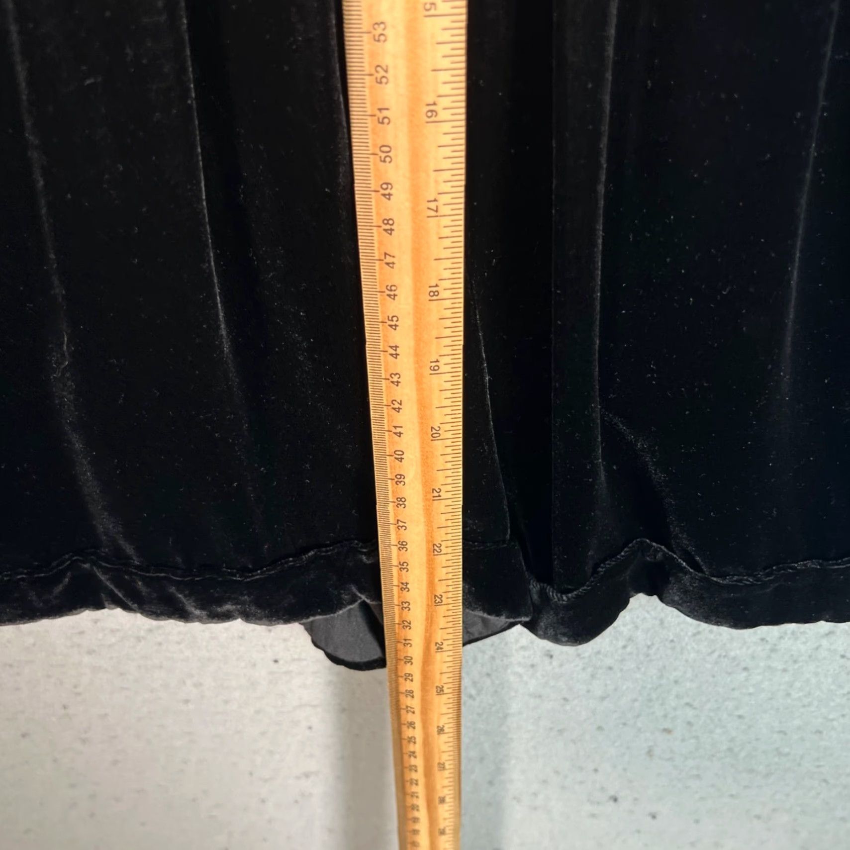 Bcbgmaxazria VINTAGE BCBGMAXAZRIA Black Velvet Womens 2XS Jumpsuit Sleeveless Cowl Neck One-Piece Size 24" / US 00 / IT 34 - 6 Thumbnail