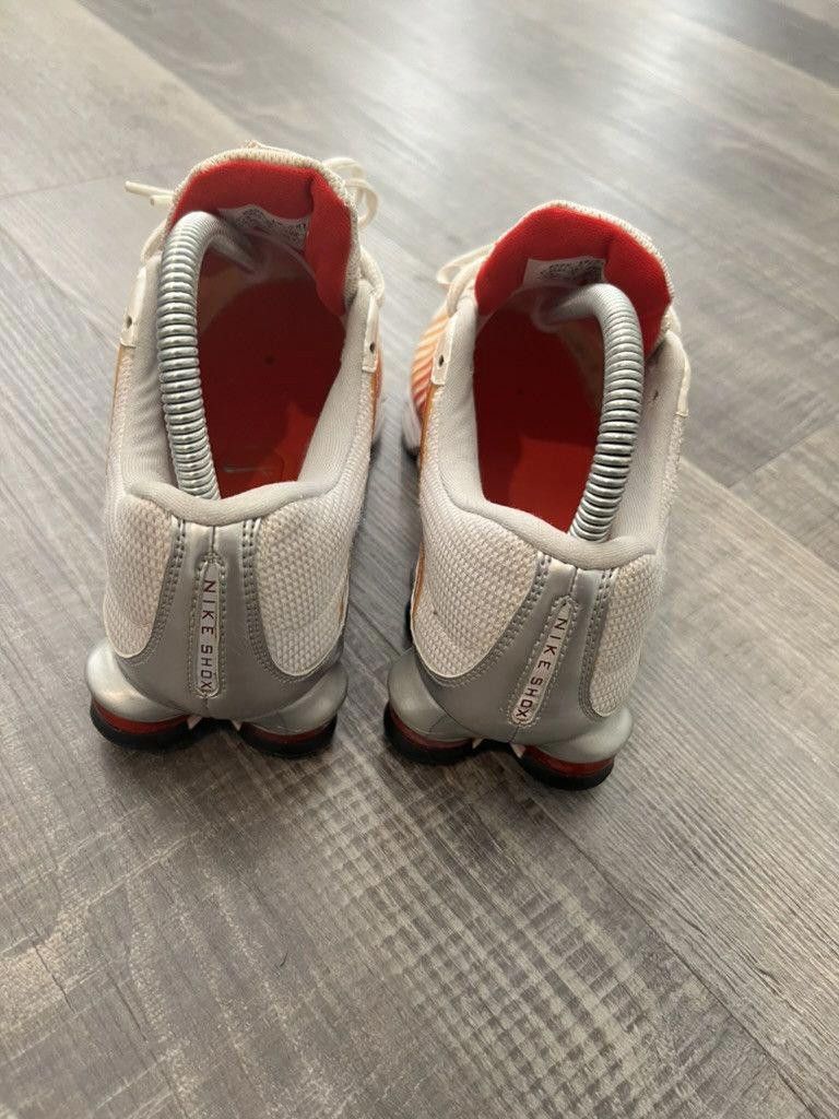 Nike NIKE • Nike Shox "2008 Experience+" (4M) Size US 5 / EU 37 - 11 Thumbnail