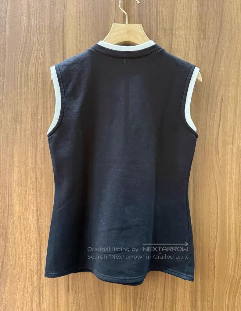 Chanel Chanel Number 5 sleeveless vest Size XS / US 0-2 / IT 36-38 - 2 Thumbnail