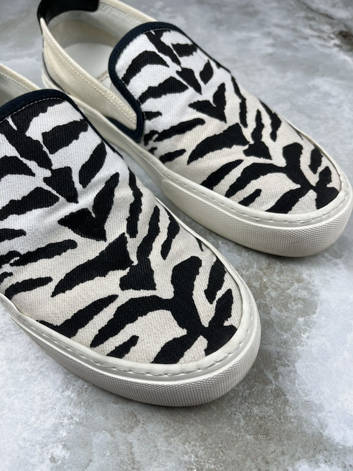 Saint Laurent Paris Saint Laurent Paris Venice Zebra Slip On Sneakers Babycat Size US 9 / EU 42 - 4 Thumbnail