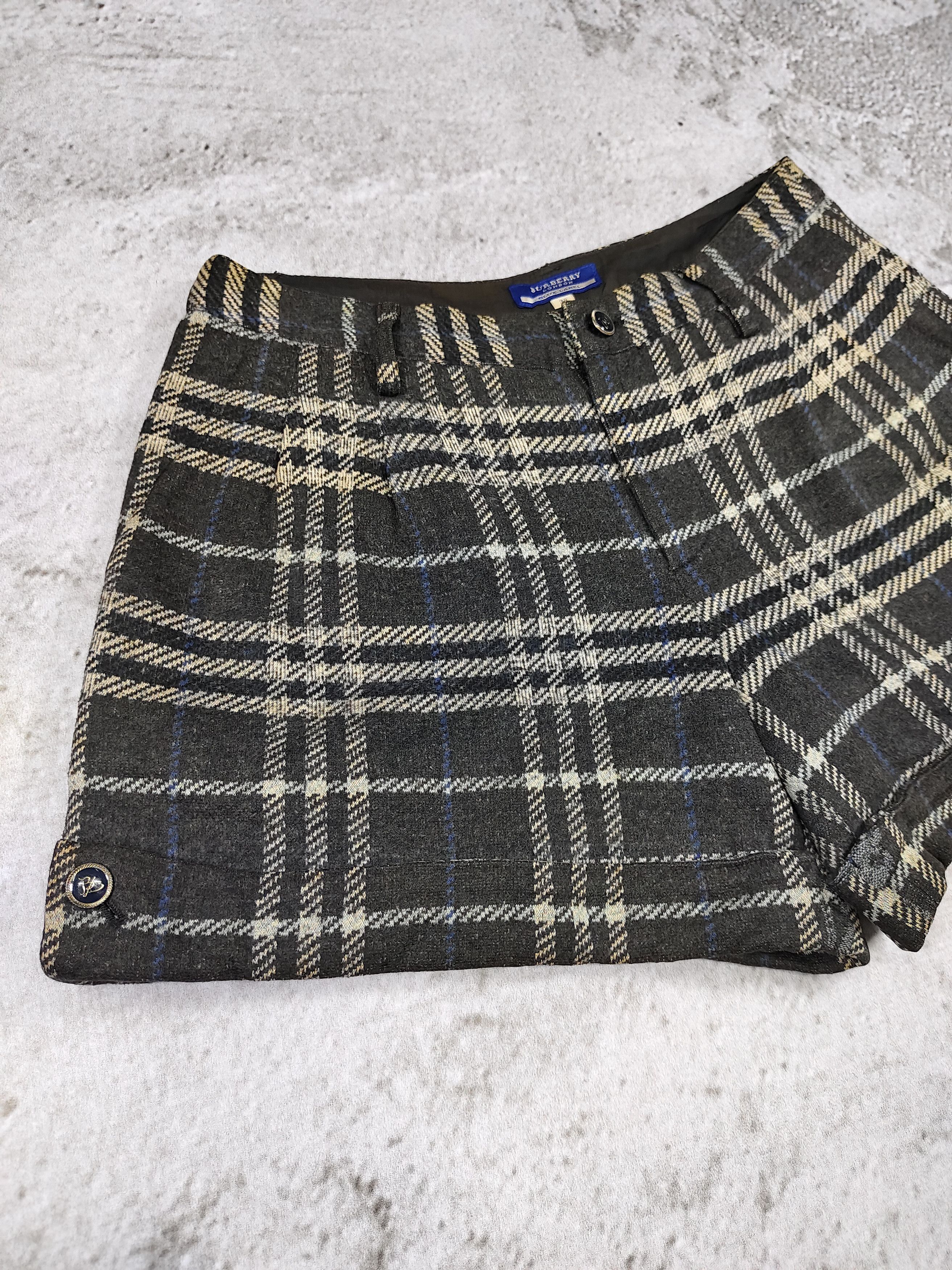 Burberry 2000s Burberry- Archive Y2K Plaid Tailored Mini Shorts Size 28" / US 6 / IT 42 - 3 Thumbnail