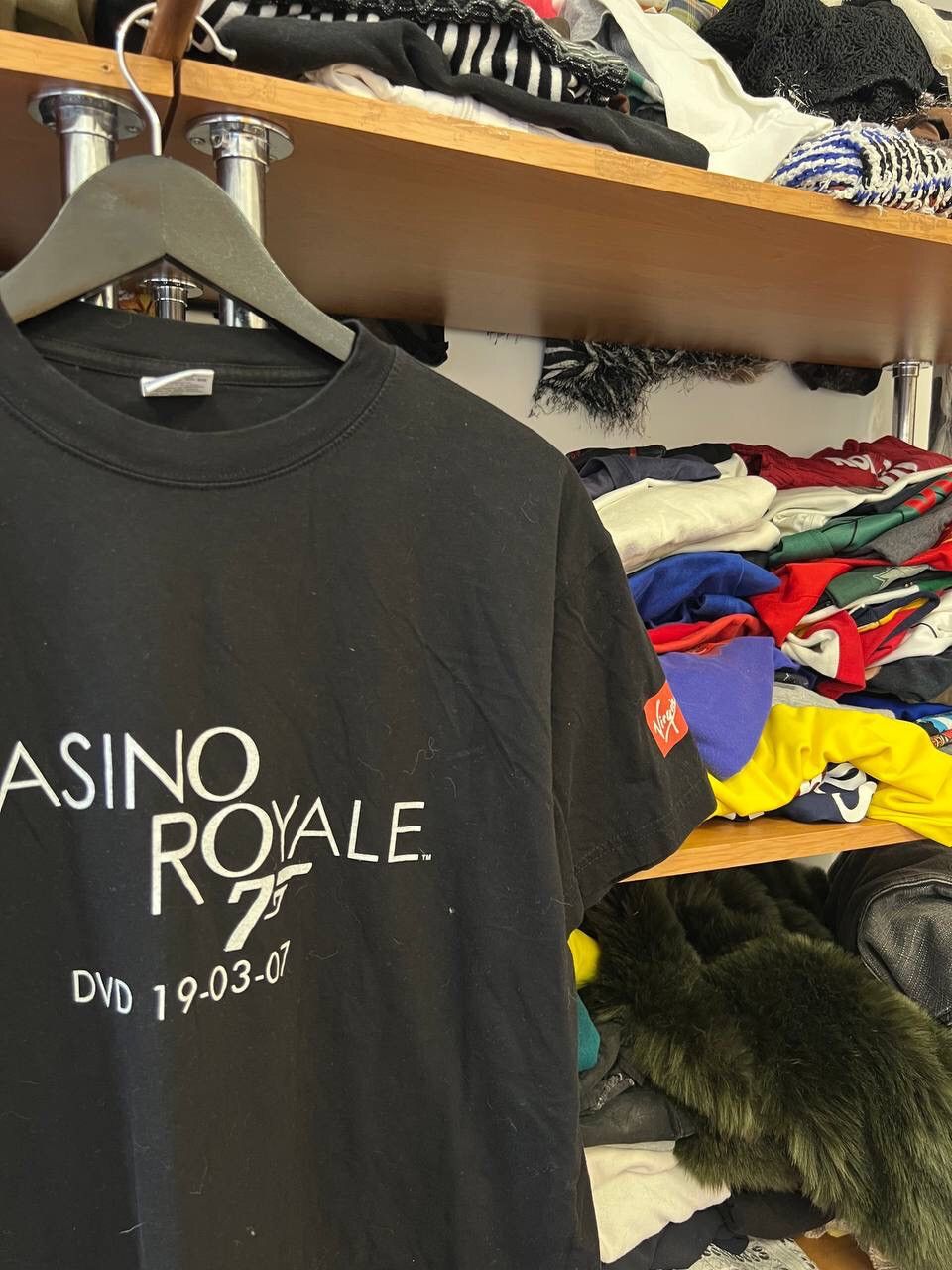 Other Y2K Casino Royale Very Rare Tshirt Size US L / EU 52-54 / 3 - 3 Thumbnail