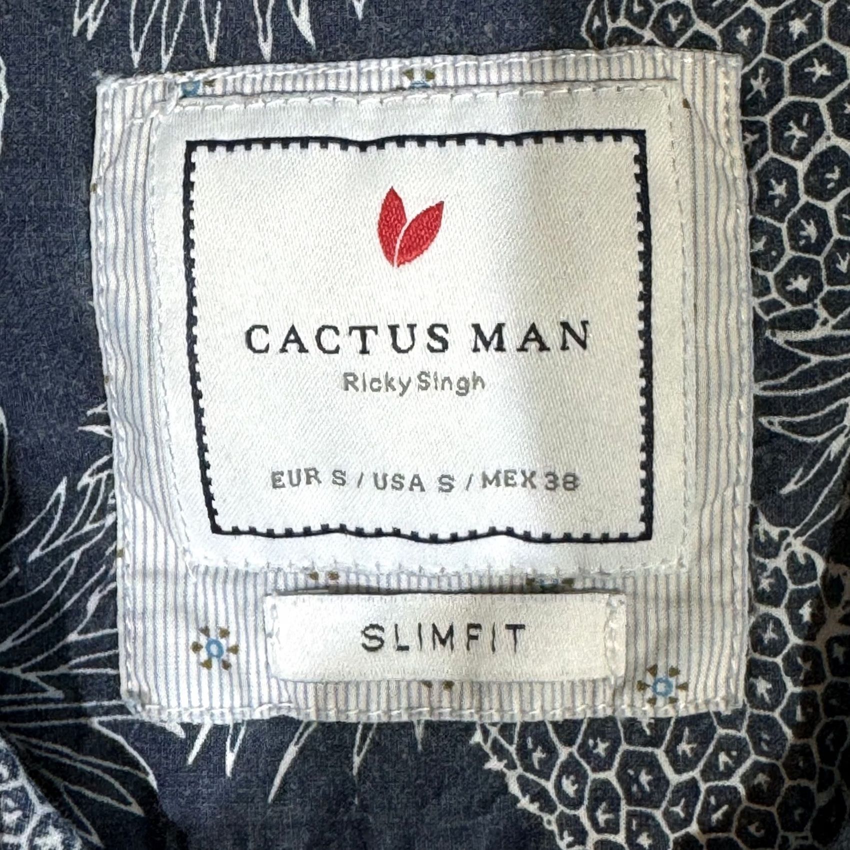 Vintage Cactus Man Shirt Small Navy Pineapple Print Slim Cotton Button-Up M570 Mens Slim Shirt Size US S / EU 44-46 / 1 - 7 Thumbnail