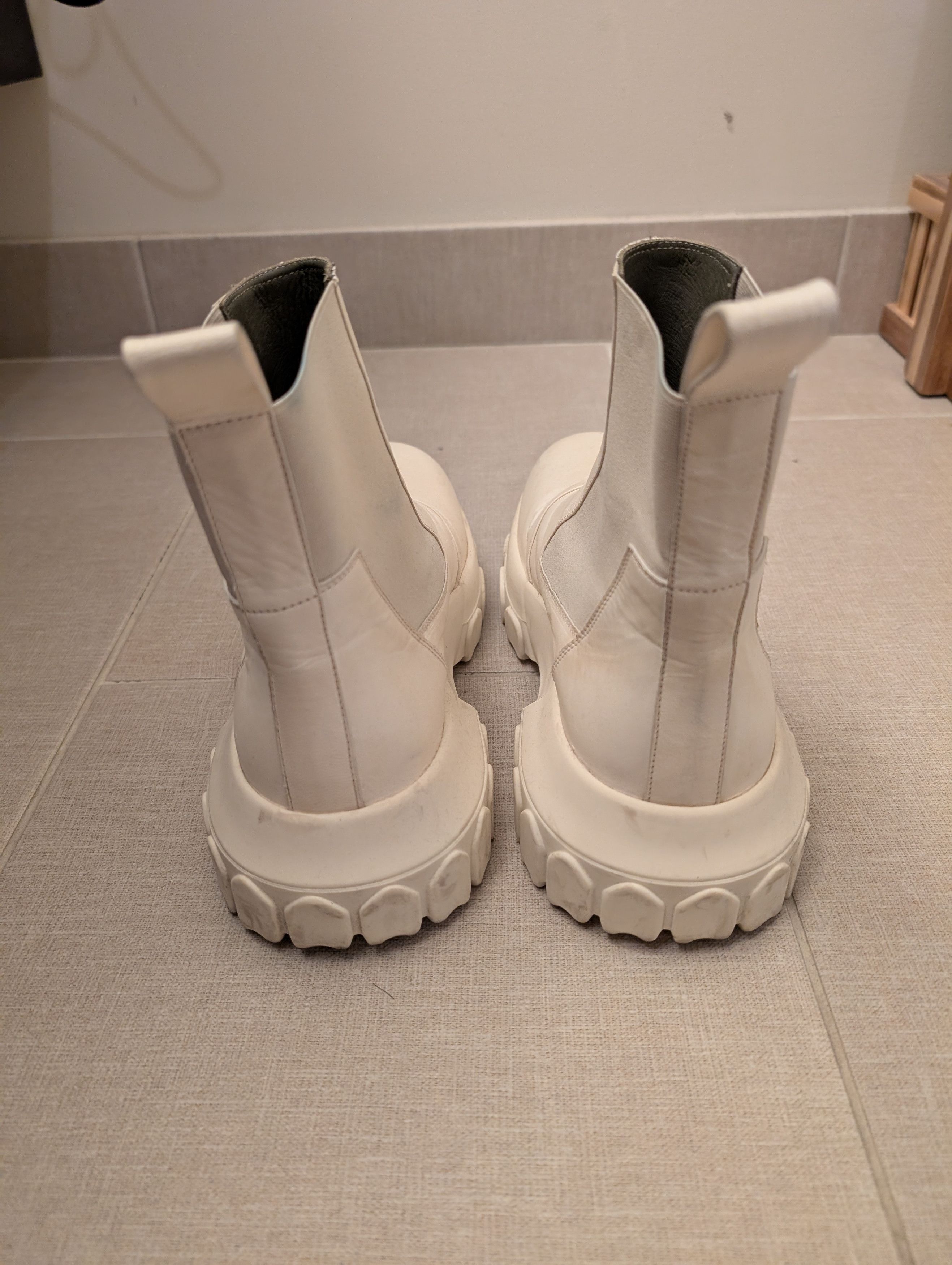 Rick Owens Rick Owens White Bozo Tractor Beetle Chelsea Boots Size US 6 / EU 39 - 6 Thumbnail