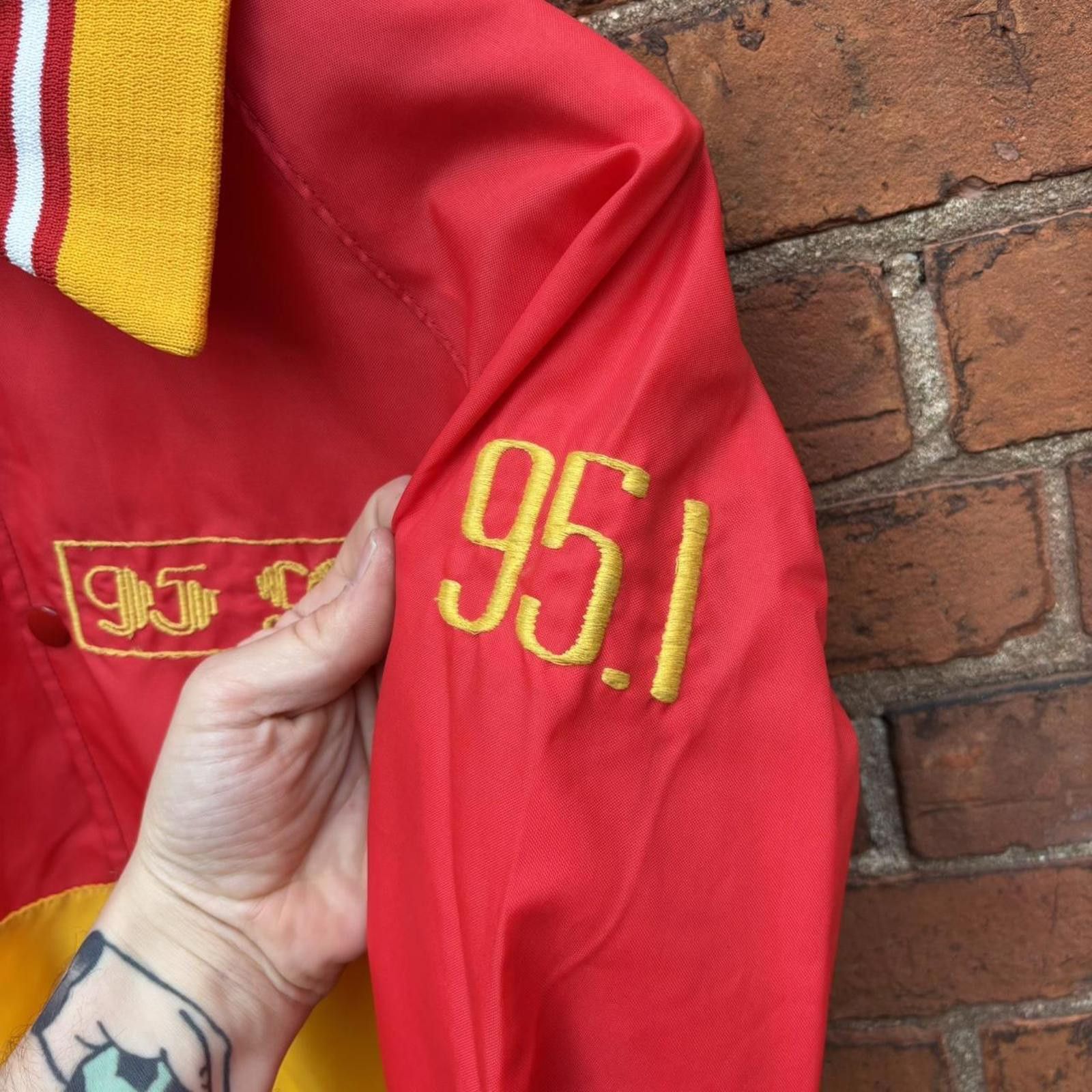 Other Vintage 95.1 cosy cksy fm jacket 80s radio station M Size US M / EU 48-50 / 2 - 4 Thumbnail