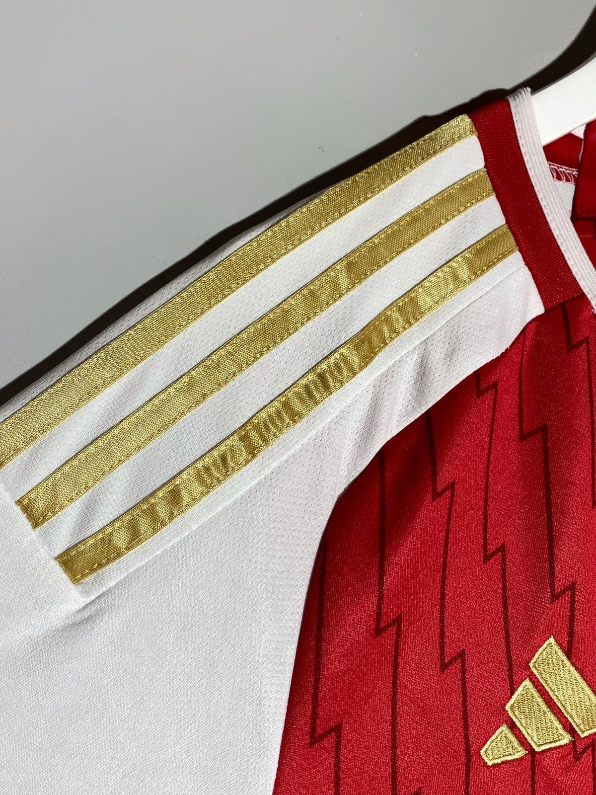 Adidas Adidas Arsenal London 2023/23 Home Soccer Jersey Size US S / EU 44-46 / 1 - 6 Thumbnail