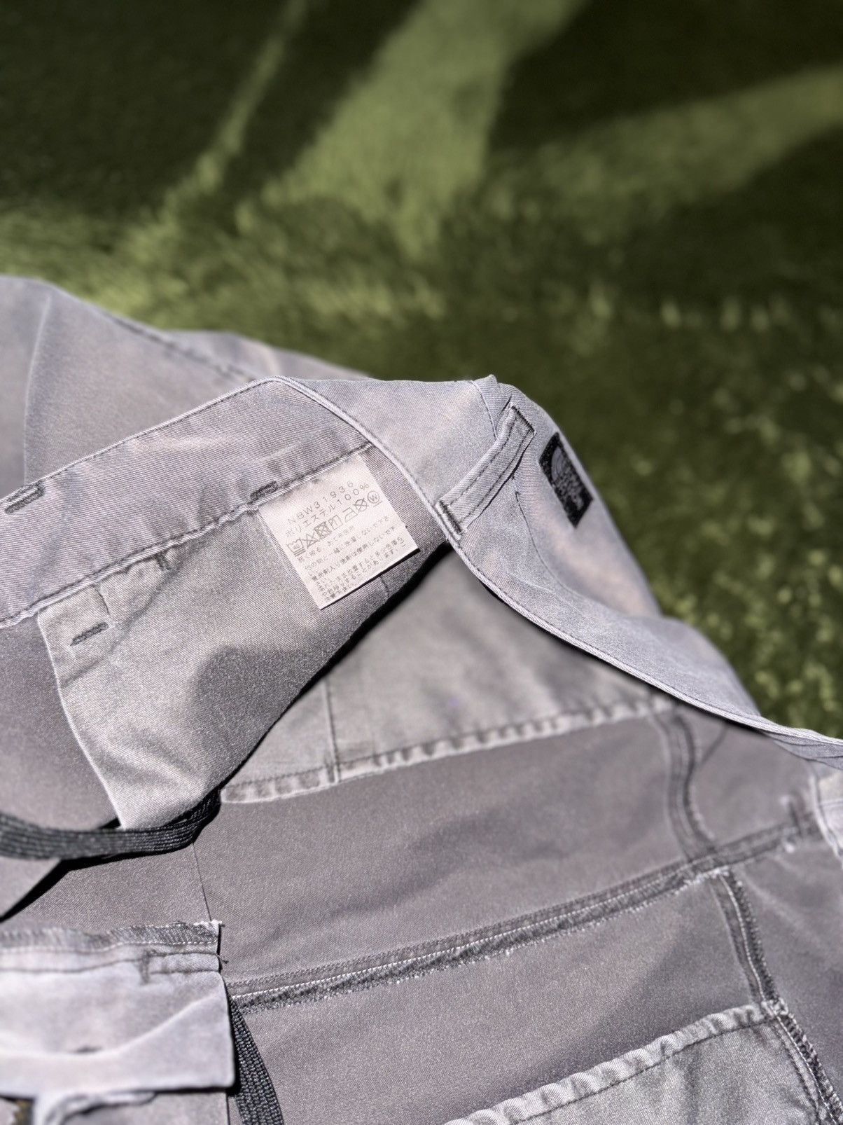 The North Face [L] 00s The North Face Japan washed nylon mountain pants Size US 32 / EU 48 - 4 Thumbnail