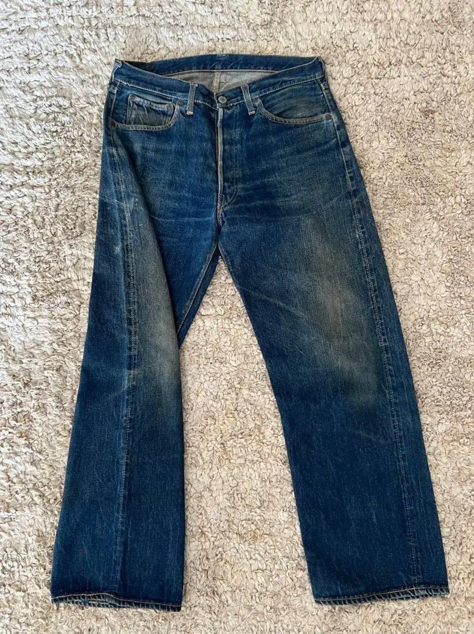 Levi's Levis BigE Hidden Rivet Leather Patch Circa 1952 Size US 33 - 1 Thumbnail