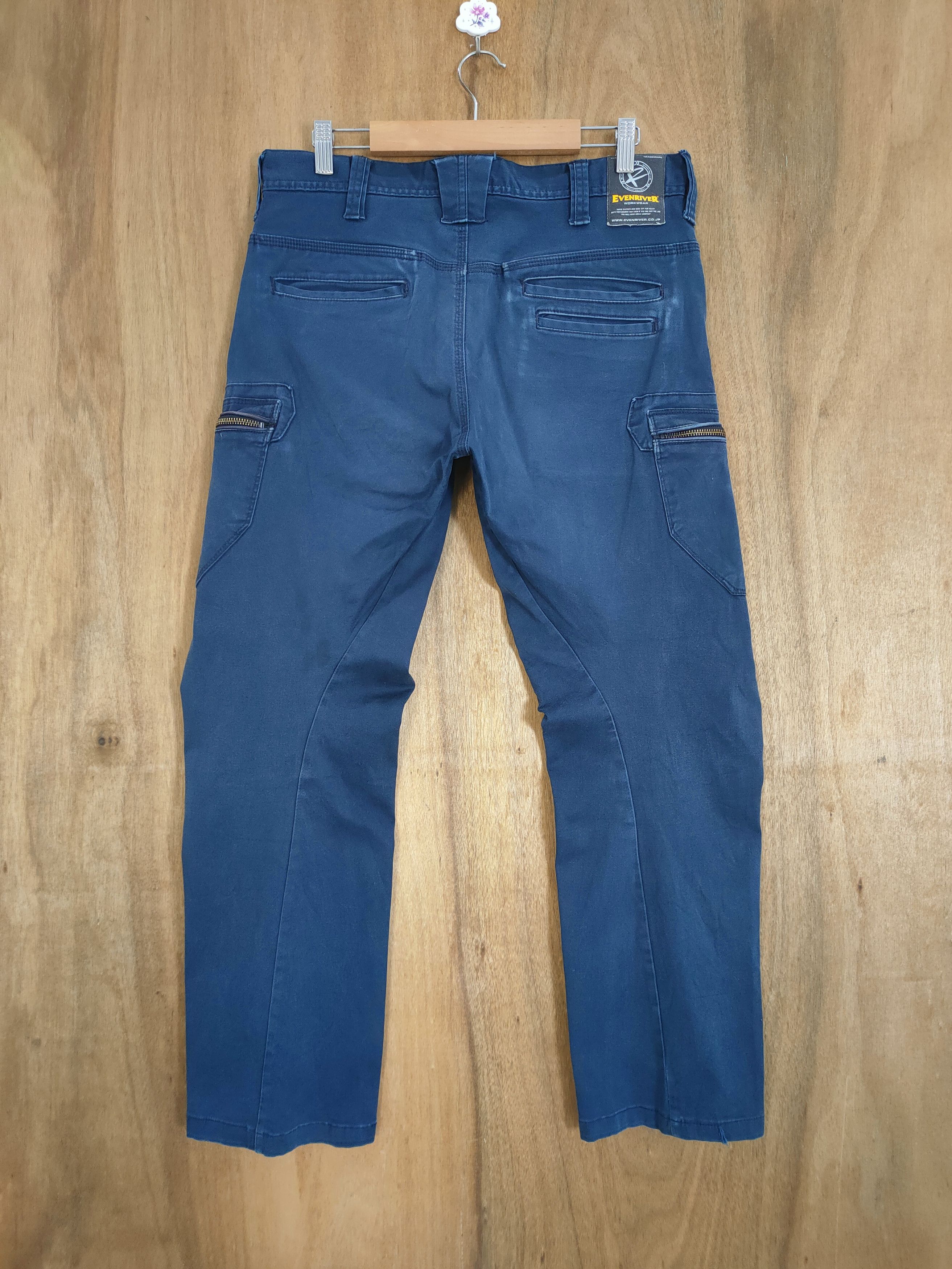 Japanese Brand VINTAGE JAPAN EVENRIVER DARK BLUE CARGO PANTS Size US 32 / EU 48 - 6 Thumbnail