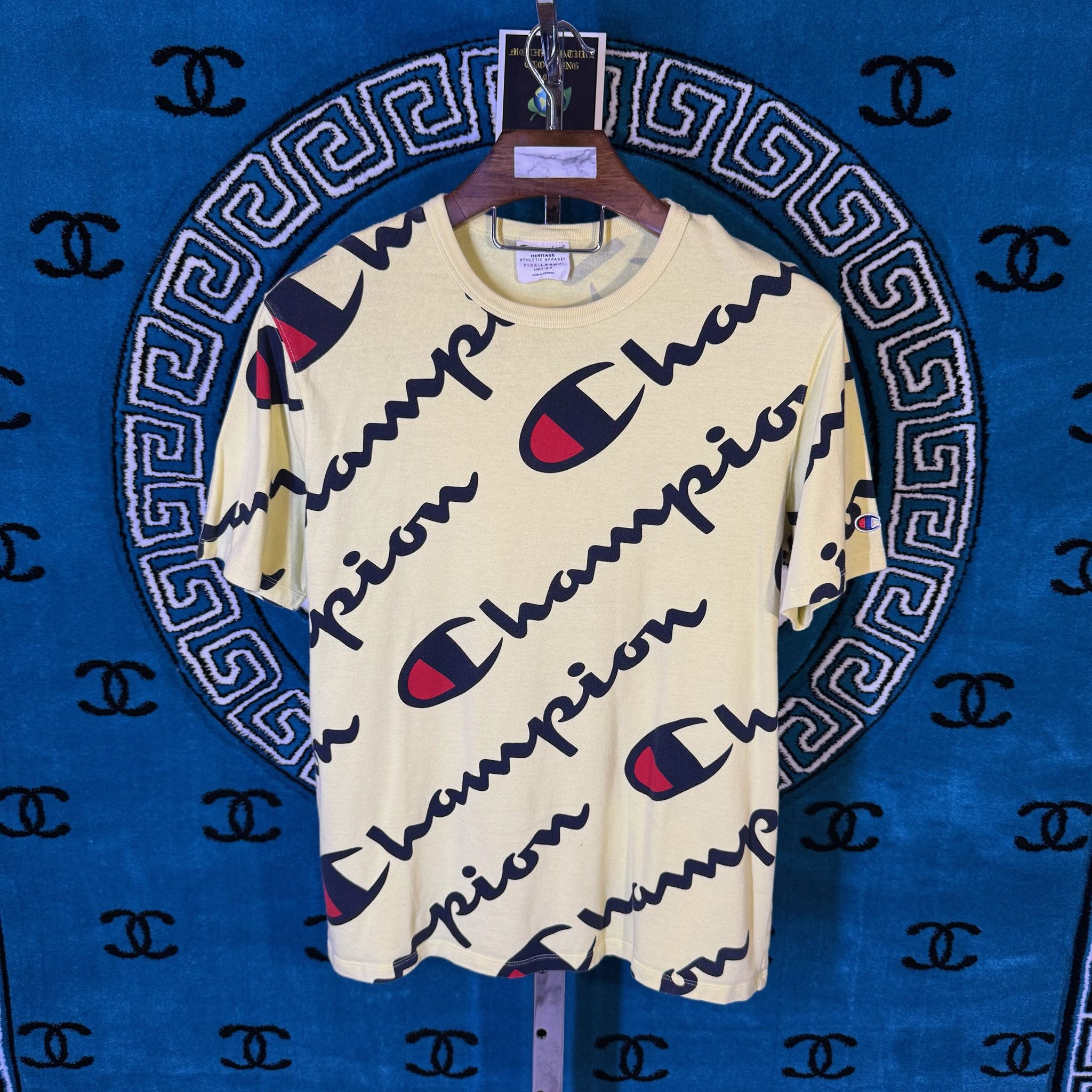 Champion THE CHAMPION LOGOS REPEAT ALL OVER MOTIF S/S SHIRT Size US L / EU 52-54 / 3 - 1 Preview