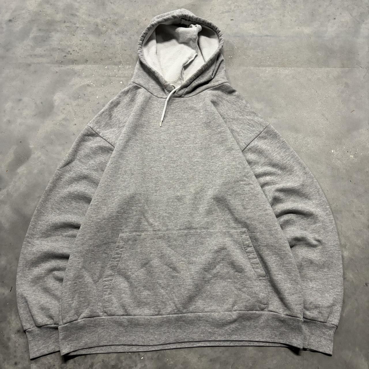 Japanese Brand × Vintage Crazy Vintage Y2K/2000s Light Grey Blank Essential Hoodie! Size US L / EU 52-54 / 3 - 1 Thumbnail