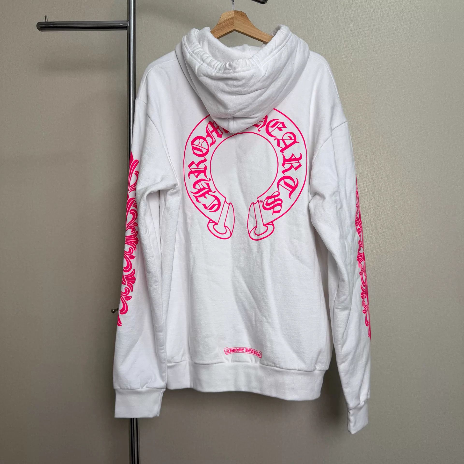 Chrome Hearts Chrome Hearts Horseshoe White & Pink Hoodie XL Size L / US 10 / IT 46 - 4 Thumbnail
