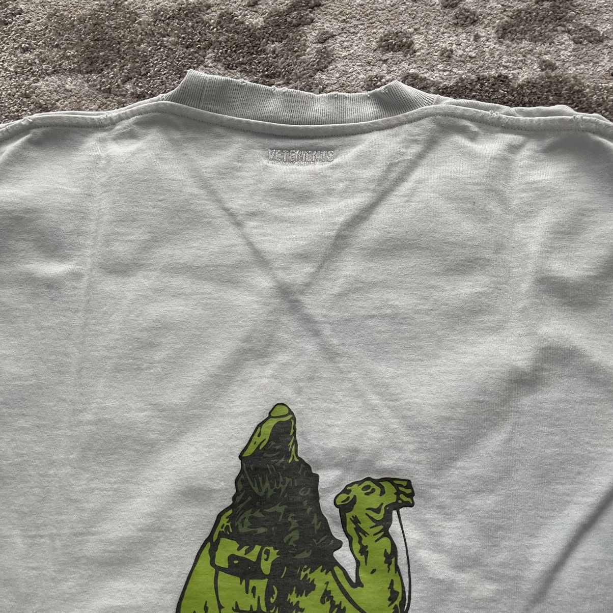 Vetements VETEMENTS AW19 SILK ROAD CAMEL LONG SLEEVE T-SHIRT Size US S / EU 44-46 / 1 - 6 Thumbnail