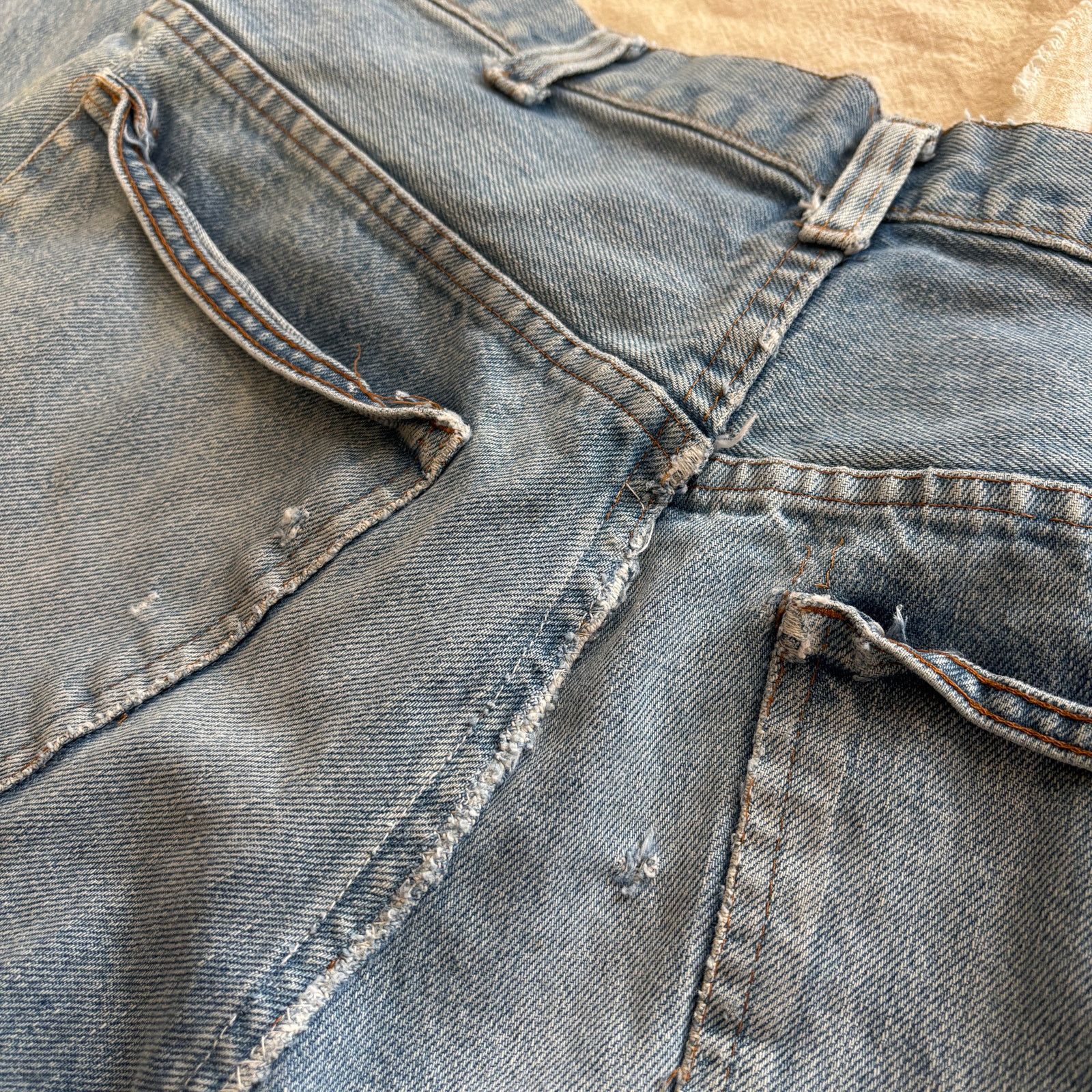 Vintage Vintage 1970s Faded Distressed Blue Jeans Repairs 28x30 Size 28" / US 6 / IT 42 - 7 Thumbnail