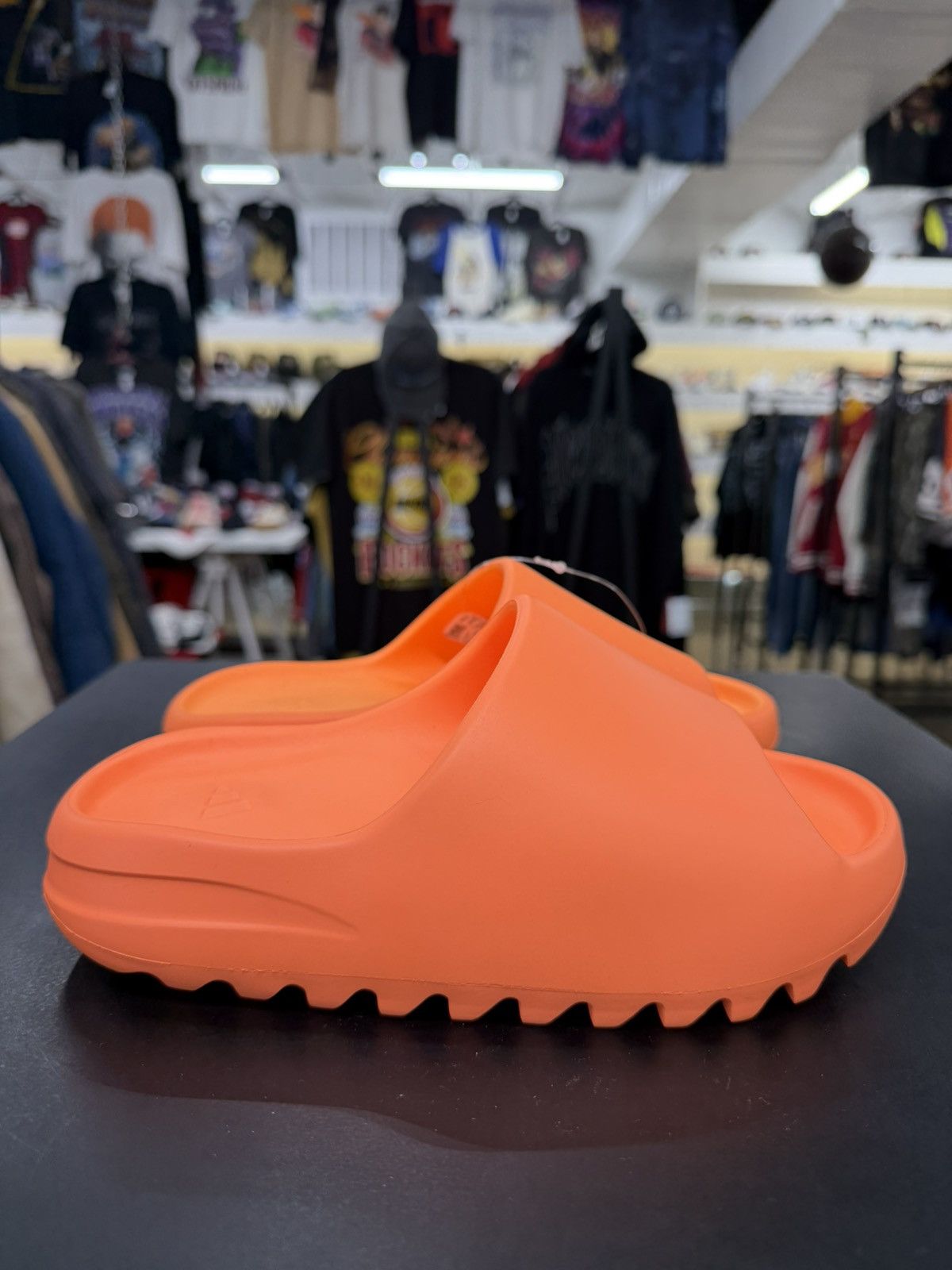 Adidas Adidas Yeezy Slide Enflame Orange Size 4 (2021) Size US 5 / EU 37 - 6 Thumbnail