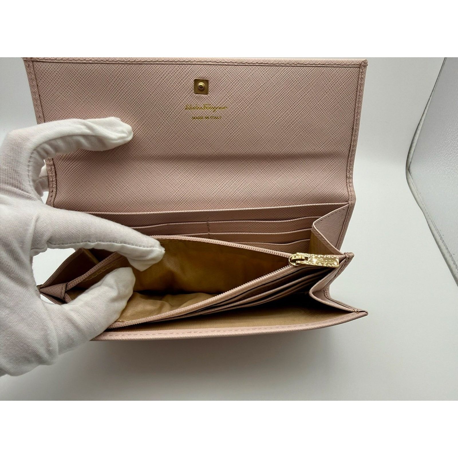 Salvatore Ferragamo SALVATORE FERRAGAMO Wallet Gancini Leather Pink Womens | COA Size ONE SIZE - 5 Thumbnail