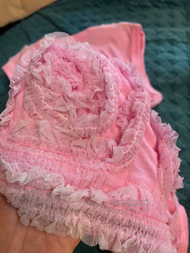 Comme des Garcons Comme Des Garcons Pink rose petal vest top with lace and f Size S / US 4 / IT 40 - 3 Thumbnail