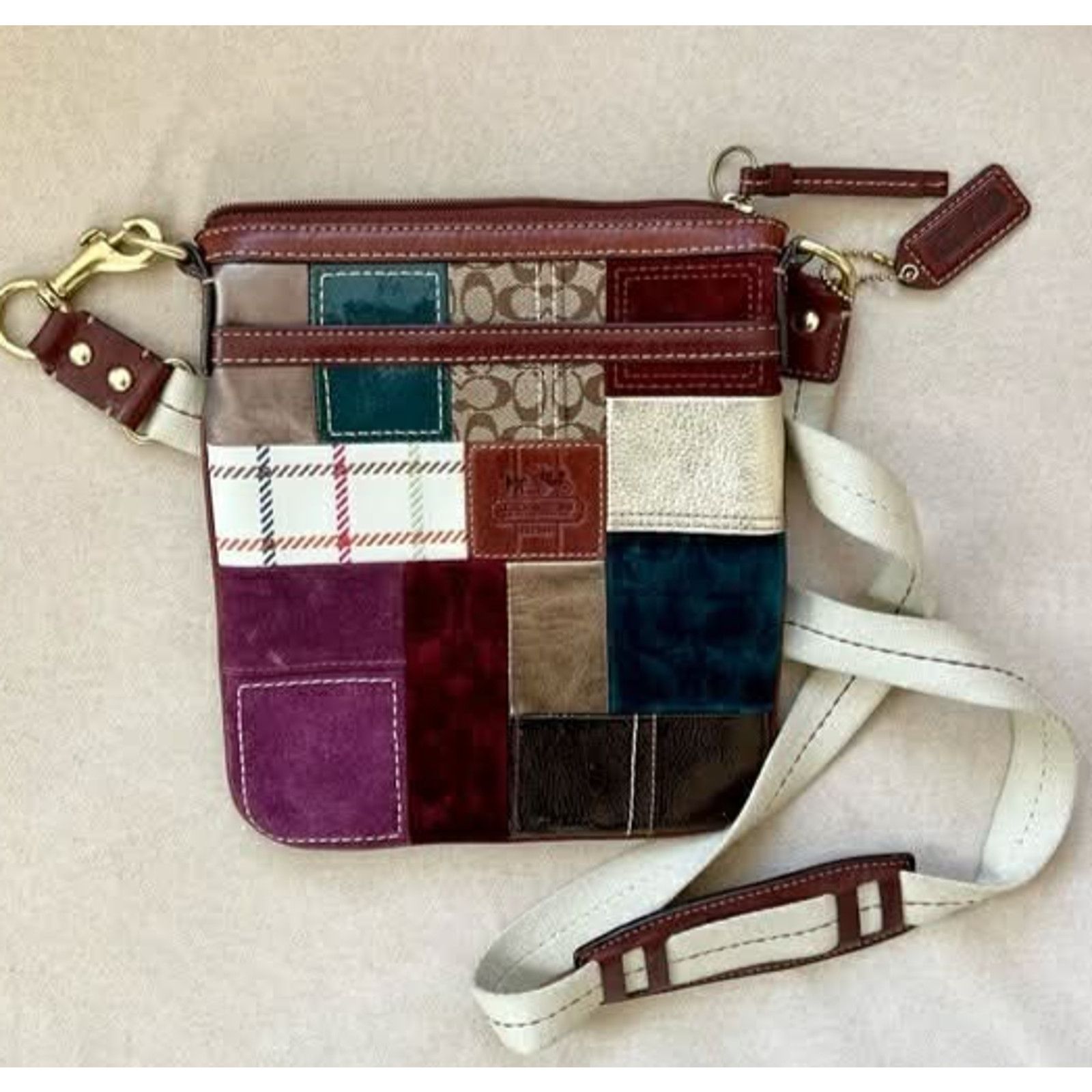 Coach Coach Crossbody Bag HolidayG0773-40929 Patch Signature Suede Size ONE SIZE - 2 Thumbnail