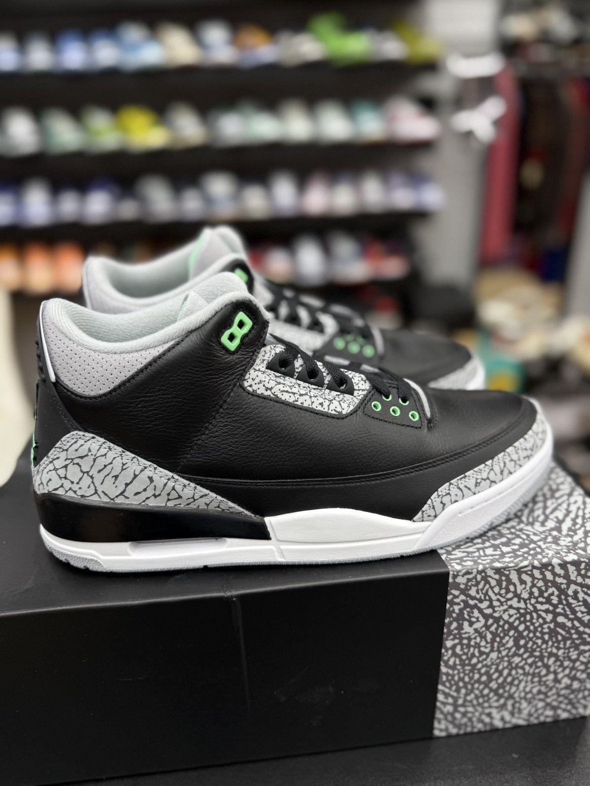 Jordan Brand Jordan 3 Green Glow Size (12) Brand New Size US 12 / EU 45 - 2 Thumbnail