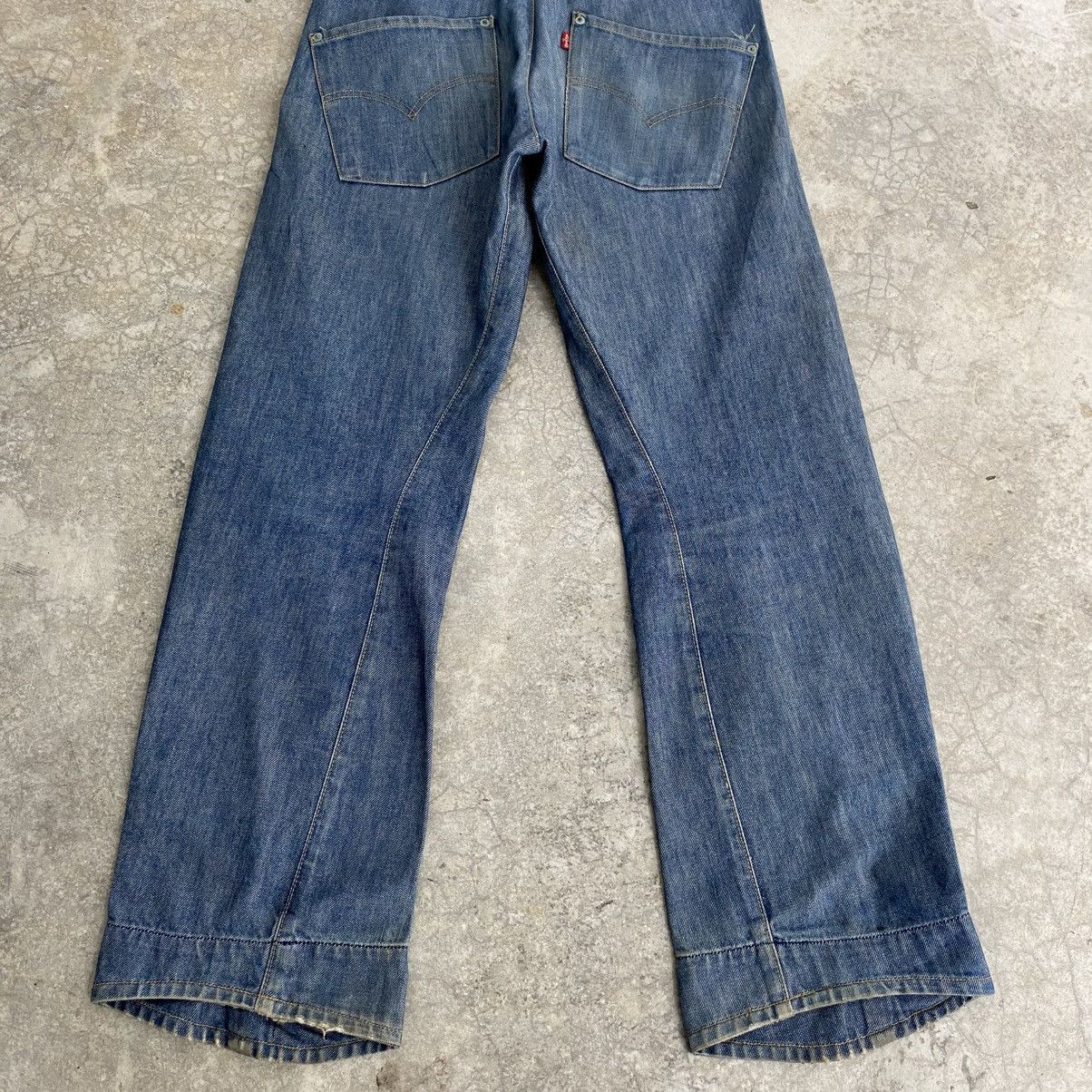 Levi's Vintage Levis Engineered Twisted Leg Relaxed Denim Jeans Size US 33 - 10 Thumbnail